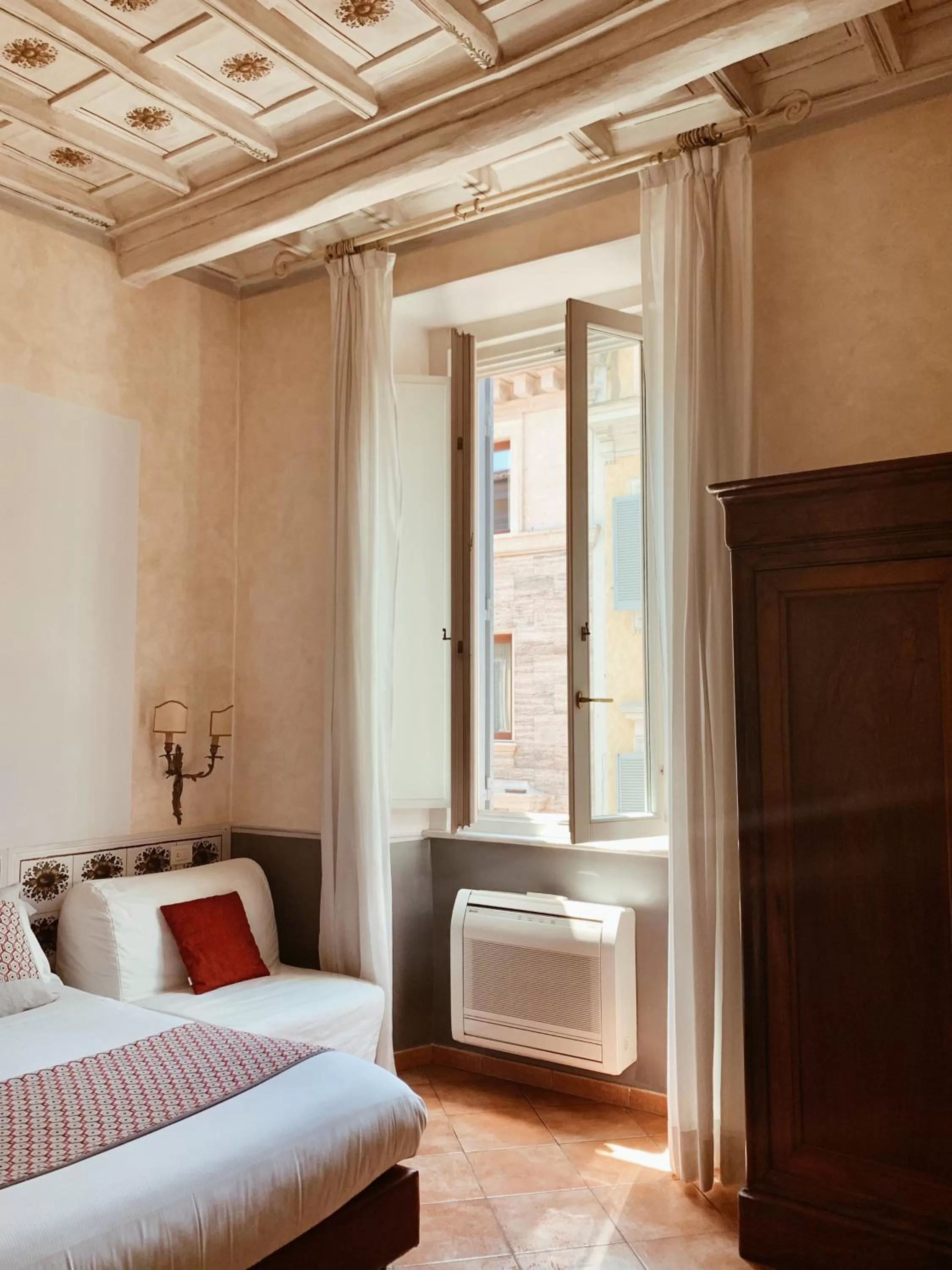 Bed in Residenza Sciarra B&B