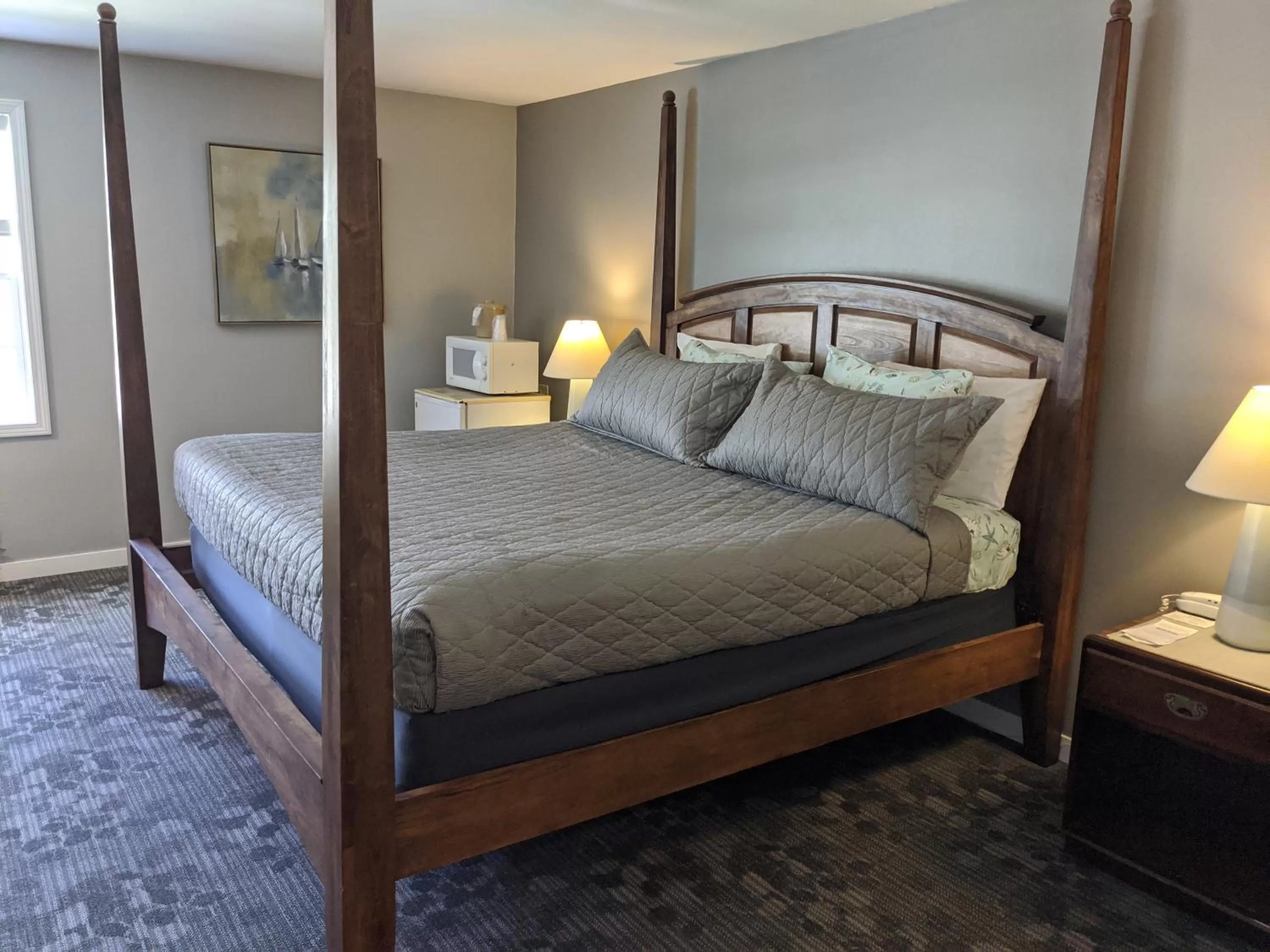 Bed in Beach Harbor Resort