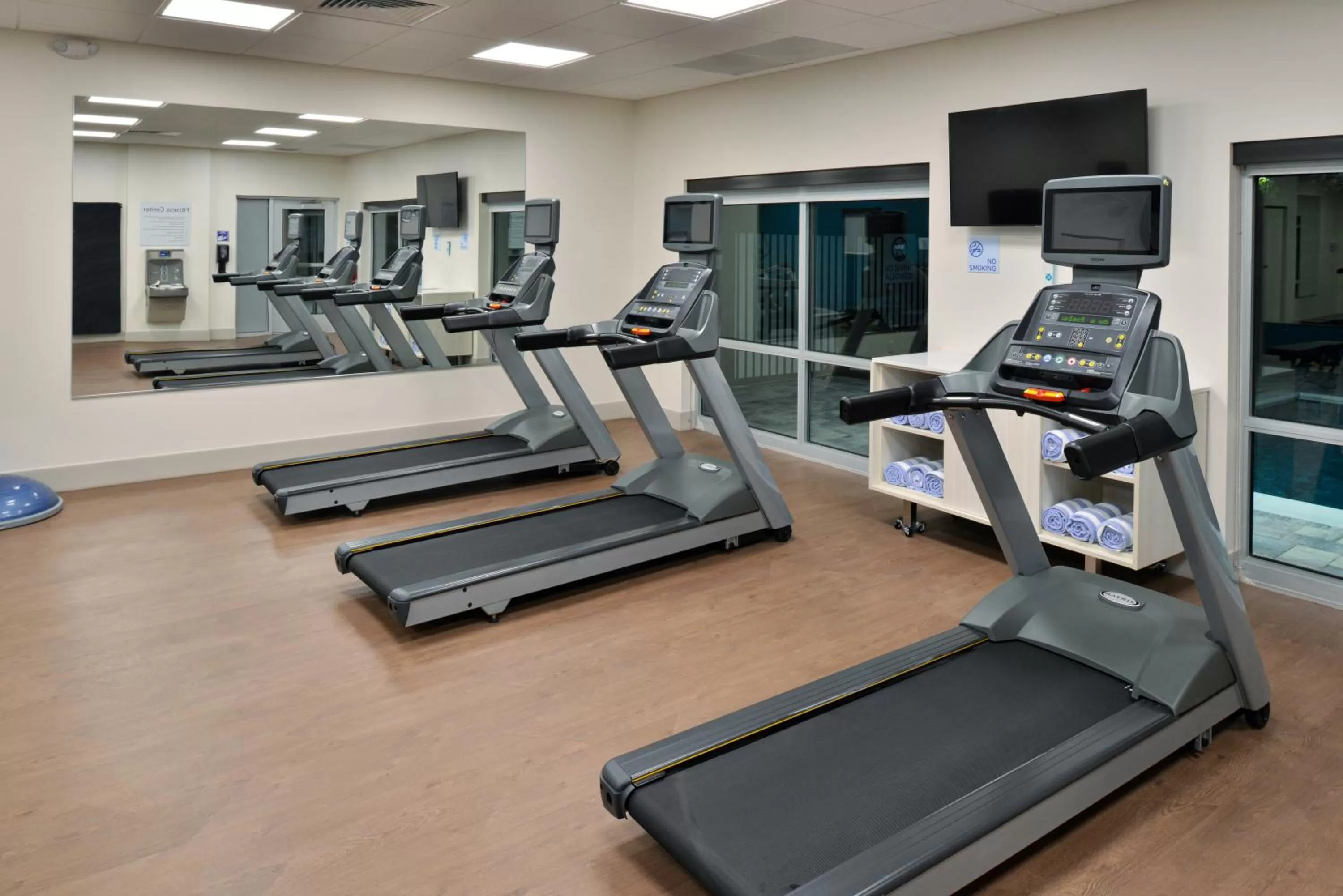 Fitness centre/facilities in Holiday Inn Express Orlando - South Park by IHG