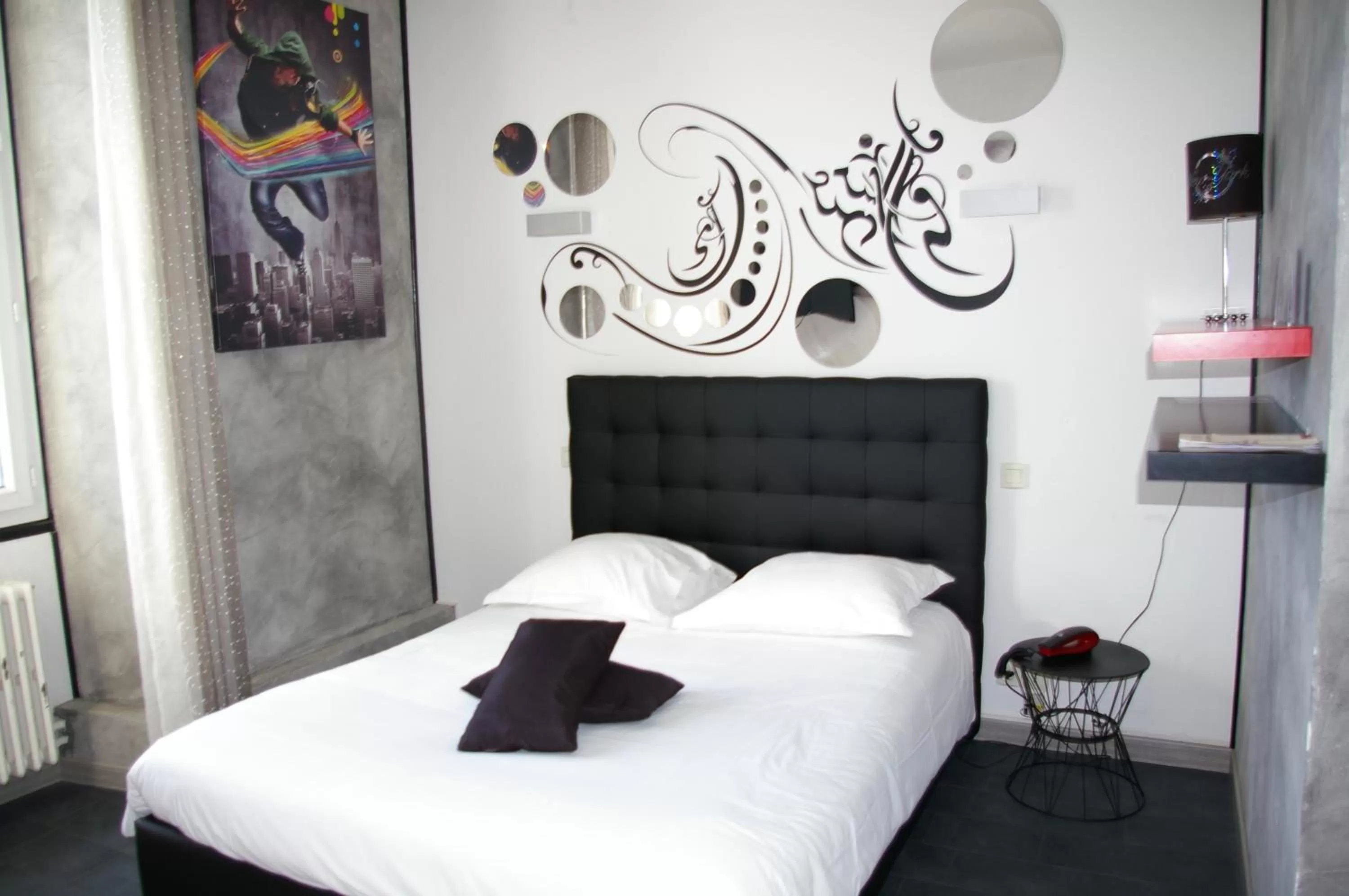 Bed in Hôtel de Bretagne - anciennement Queen Serenity Hotel