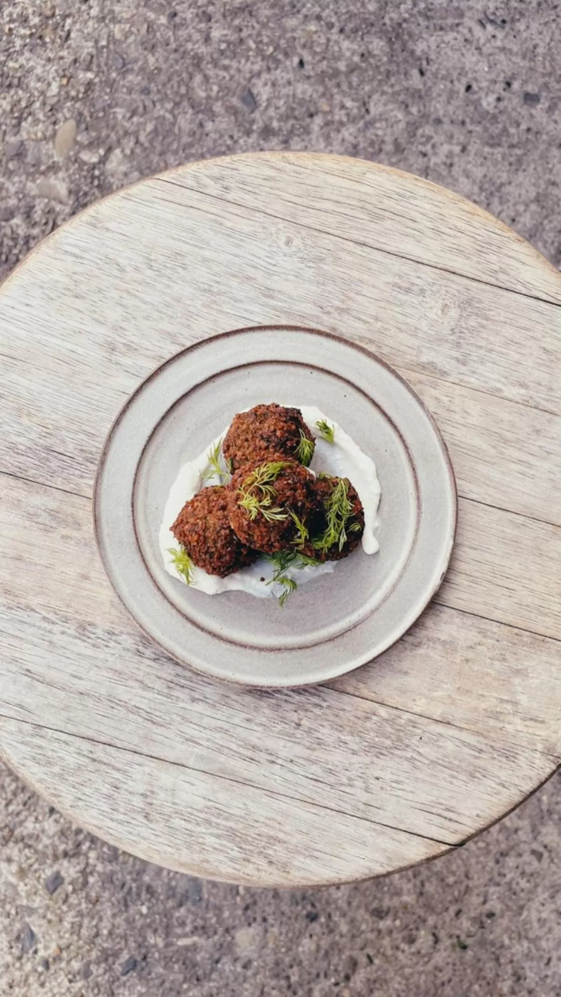 Dinner in Nui. HOSTEL & BAR LOUNGE