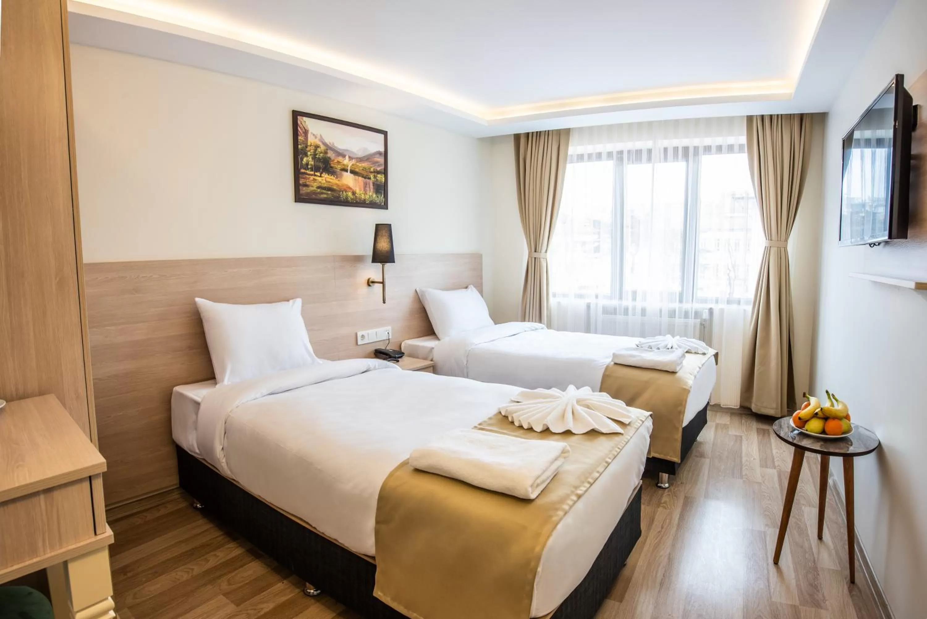 Photo of the whole room, Bed in Royal Bosphorus Hotel & SPA Hamam