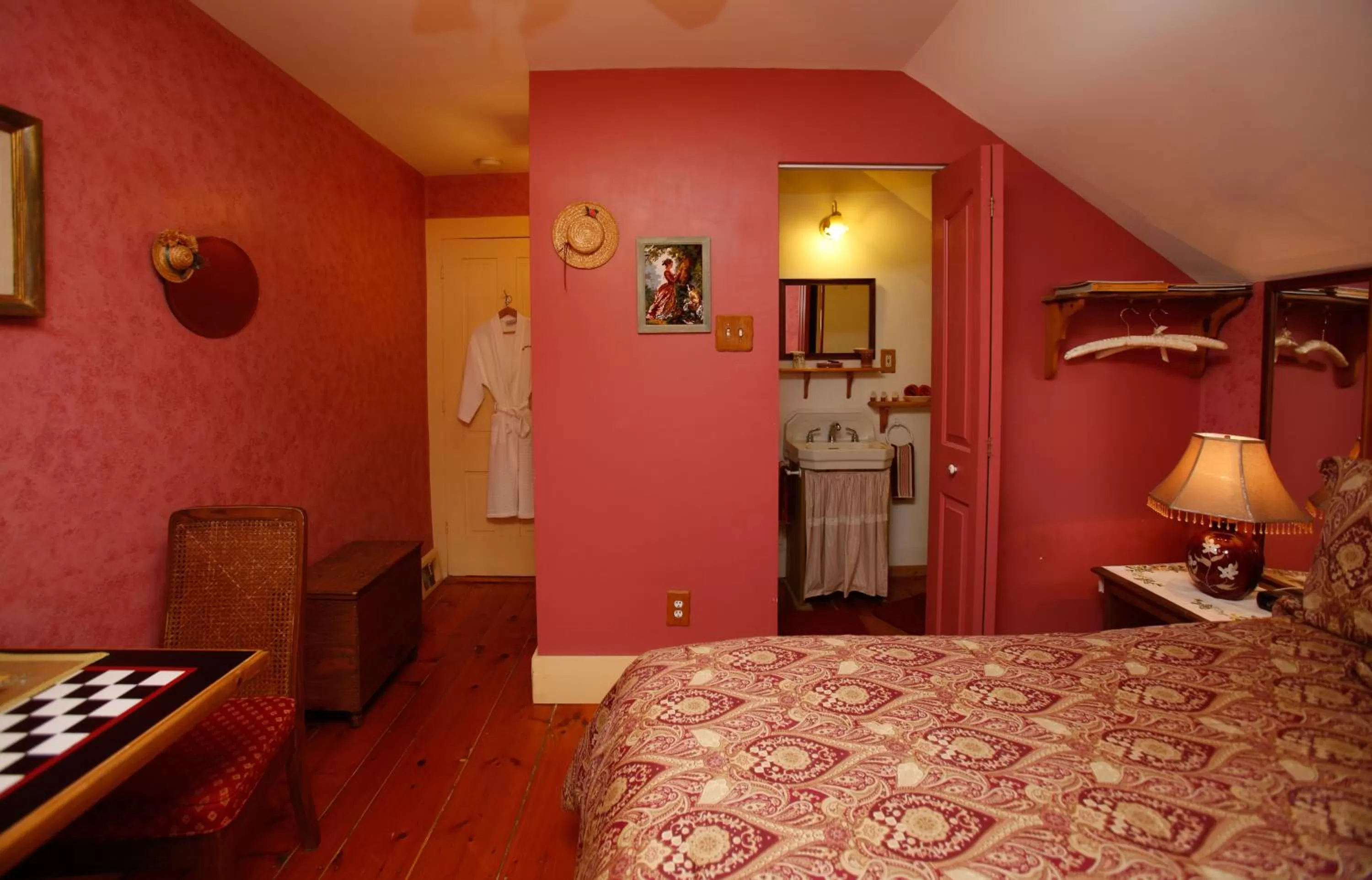 Bedroom, Bed in À Amour et Amitié