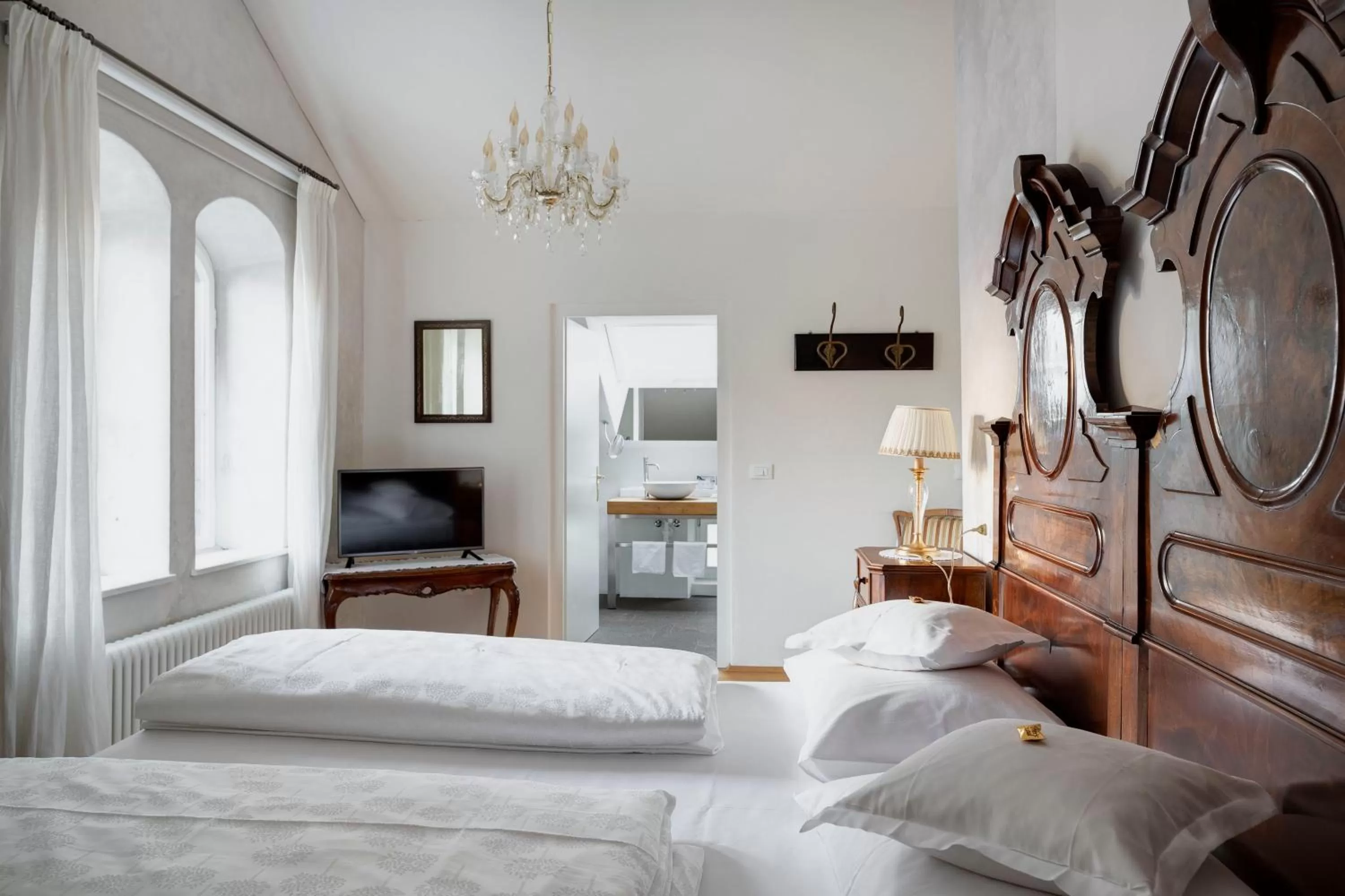 Photo of the whole room, Bed in Villa Bergmann Suites Meran