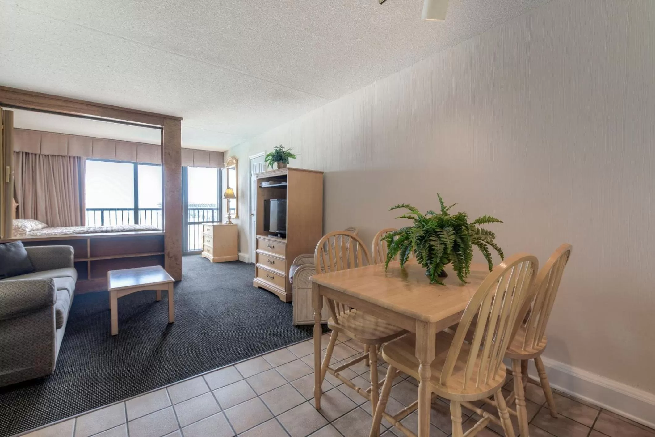 Dining Area in Kingfisher Inn