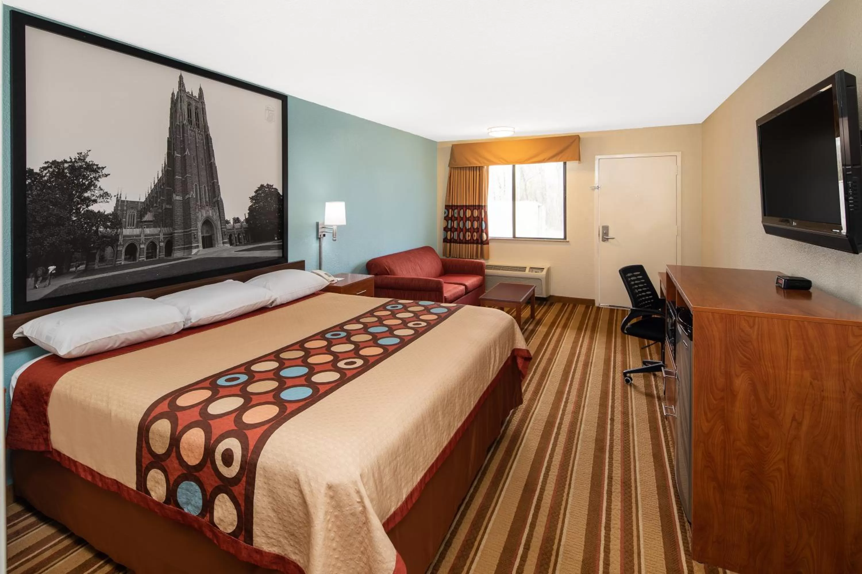 Bed in Super 8 by Wyndham Burlington NC