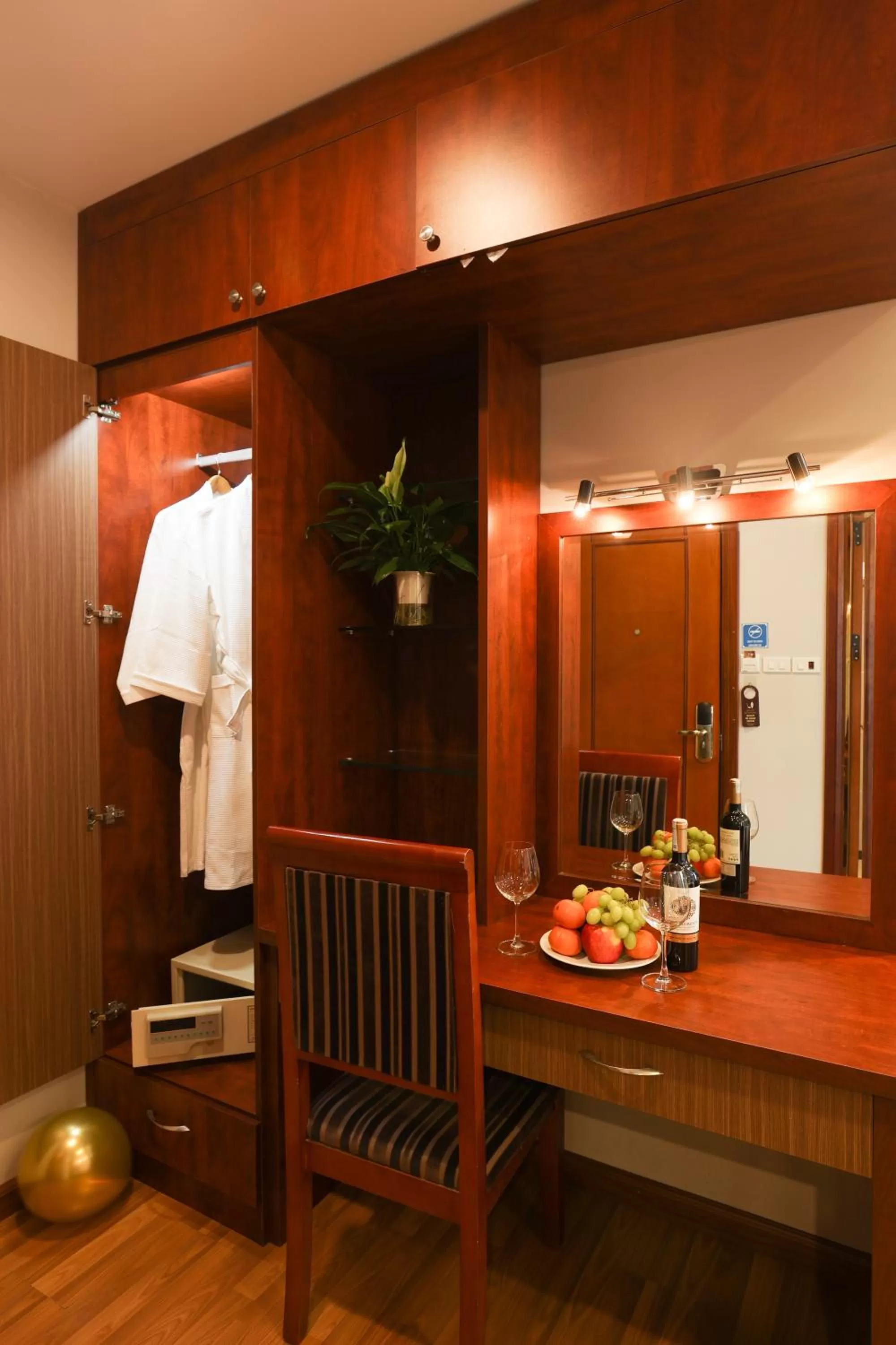 Kitchen or kitchenette in Gallant Hotel
