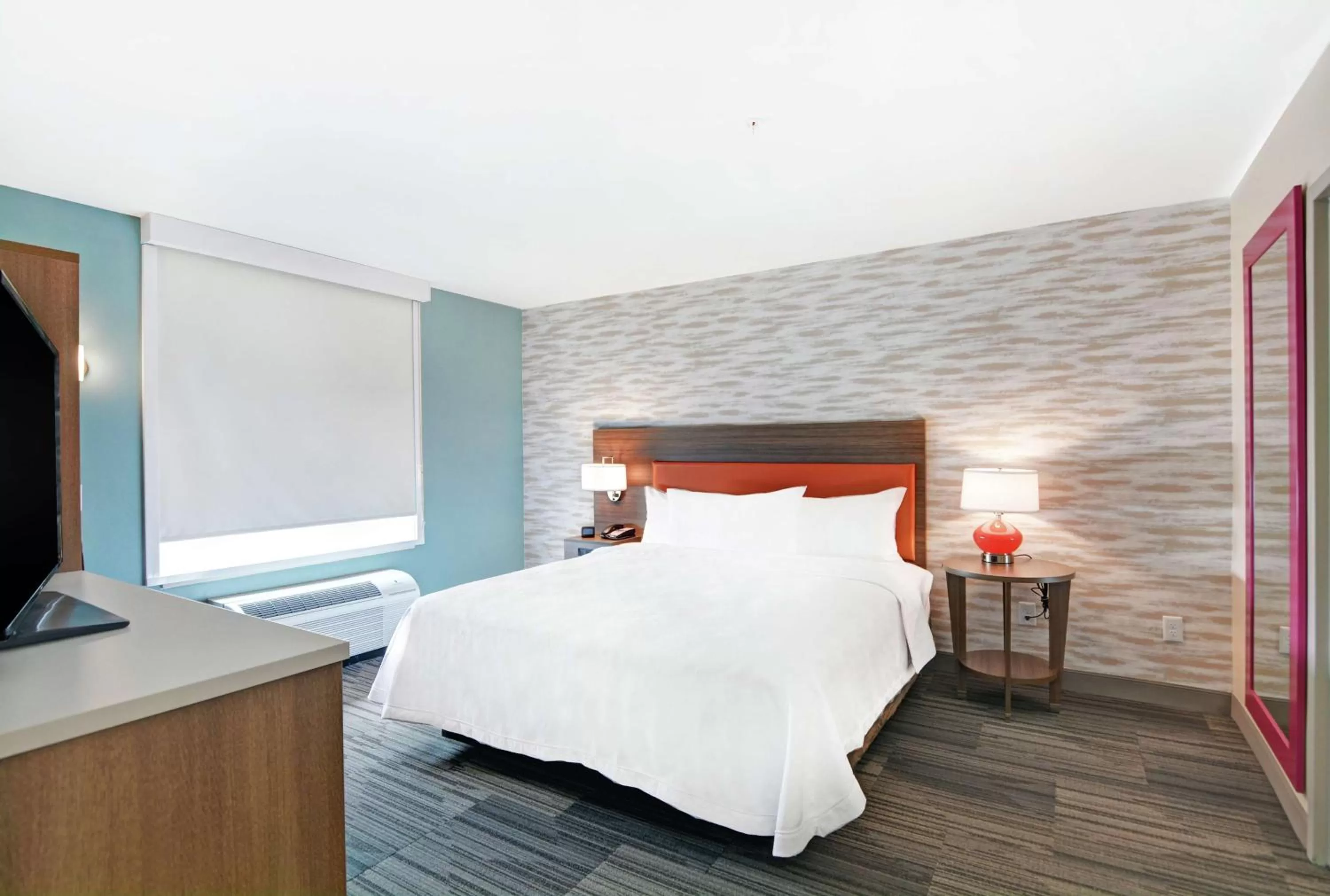 Bed in Home2 Suites By Hilton Clarksville Louisville North