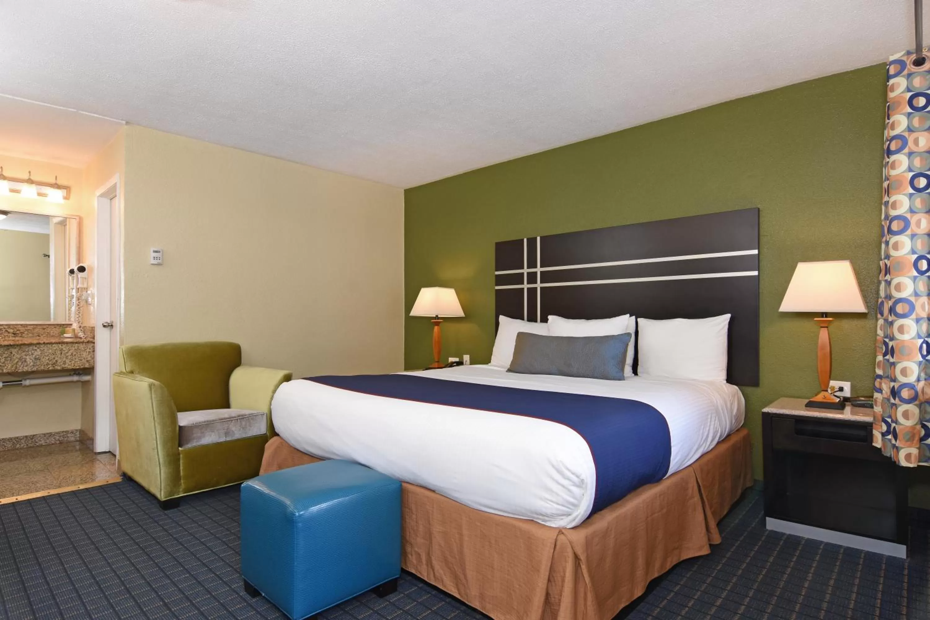 Ardsley Acres Hotel Court