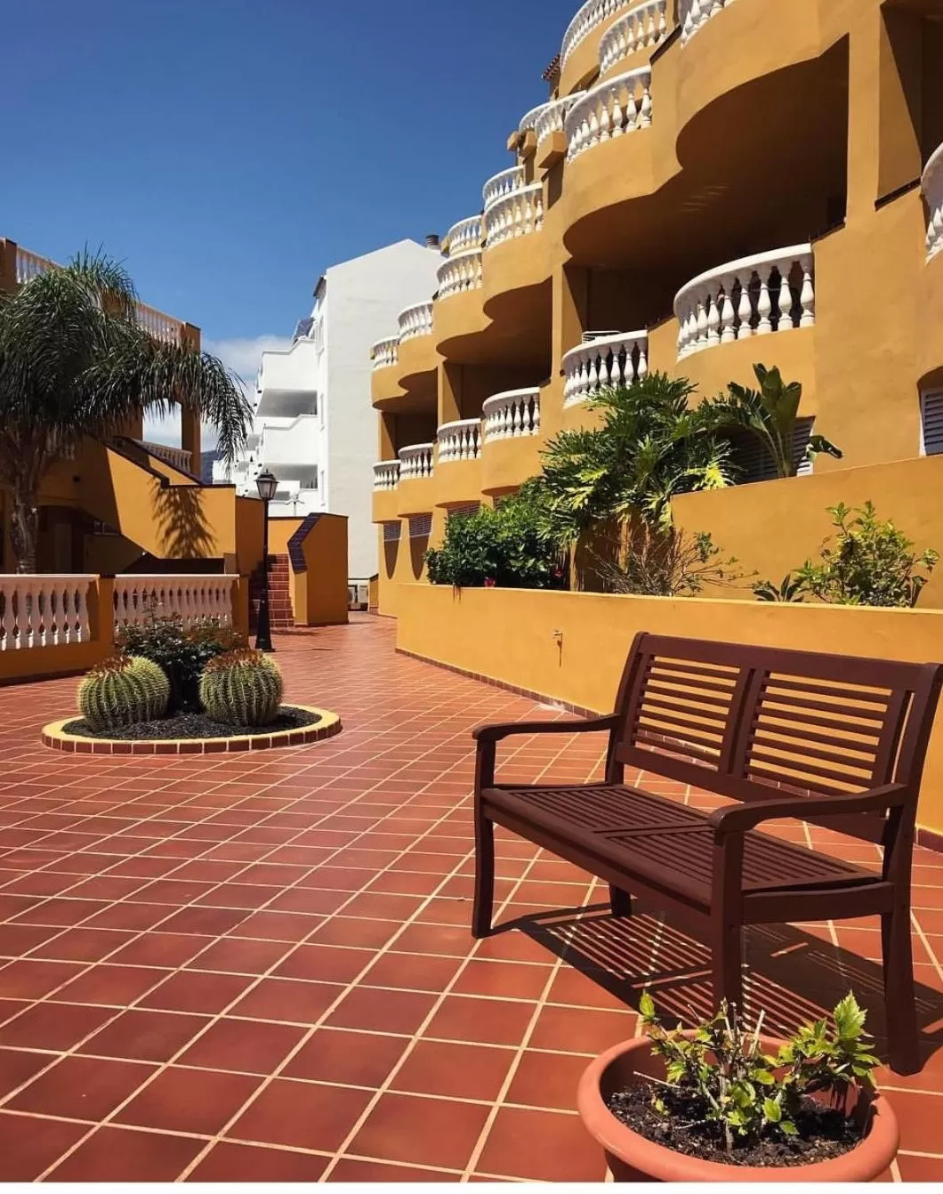 Balcony/Terrace in El Marques Palace by Intercorp Group