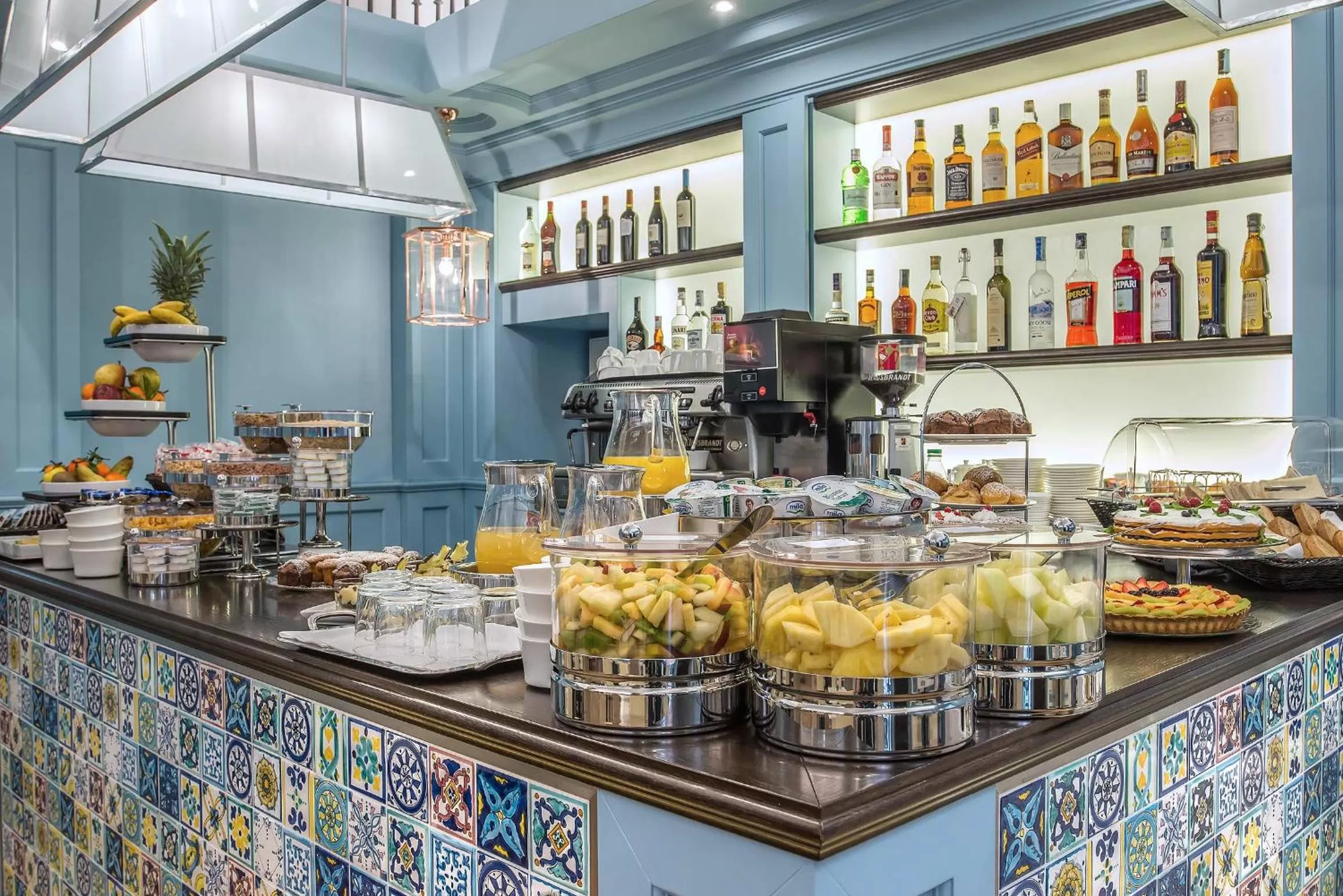 Buffet breakfast in Hotel Martis Palace