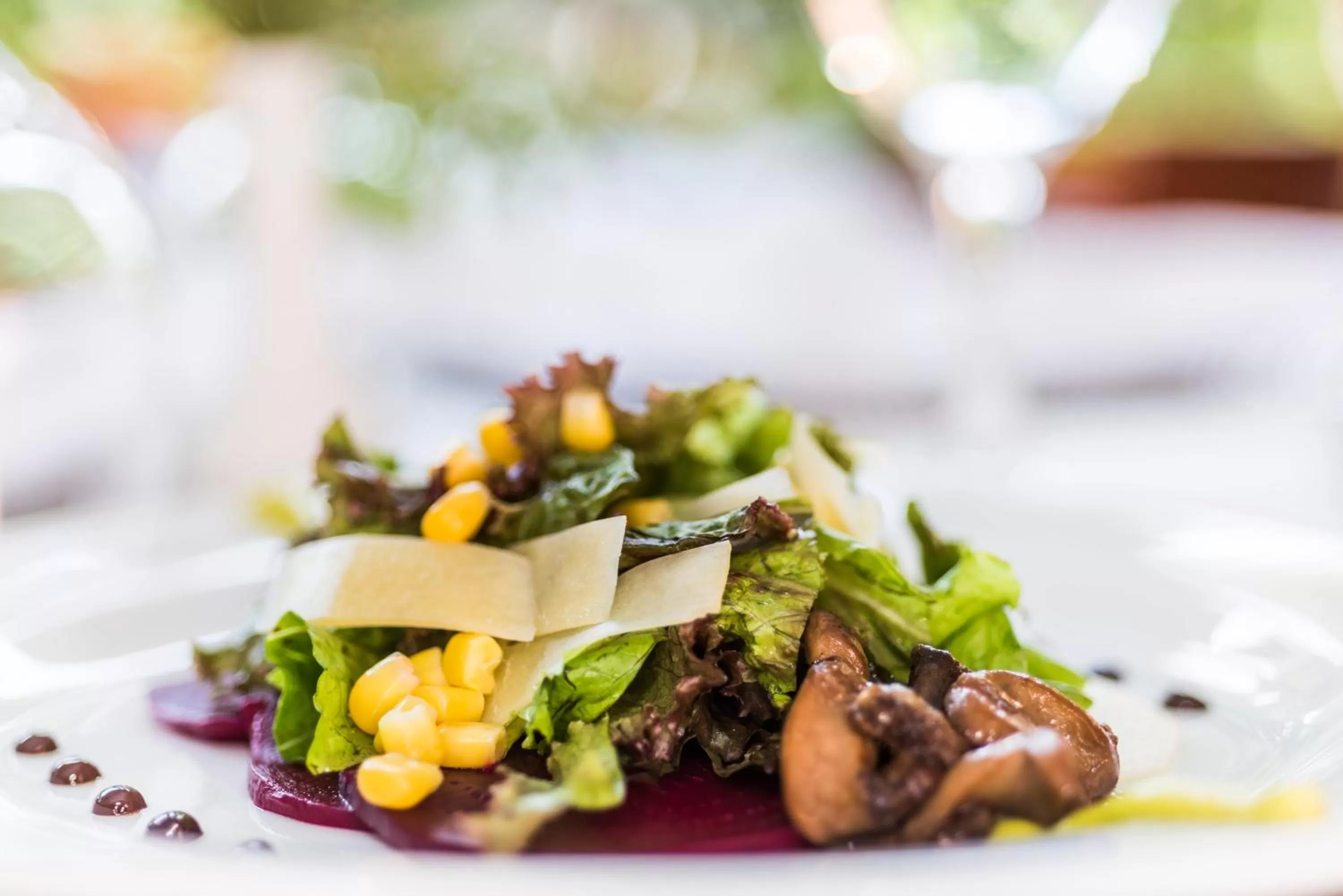 Restaurant/places to eat in Holiday Inn Convention Center by IHG