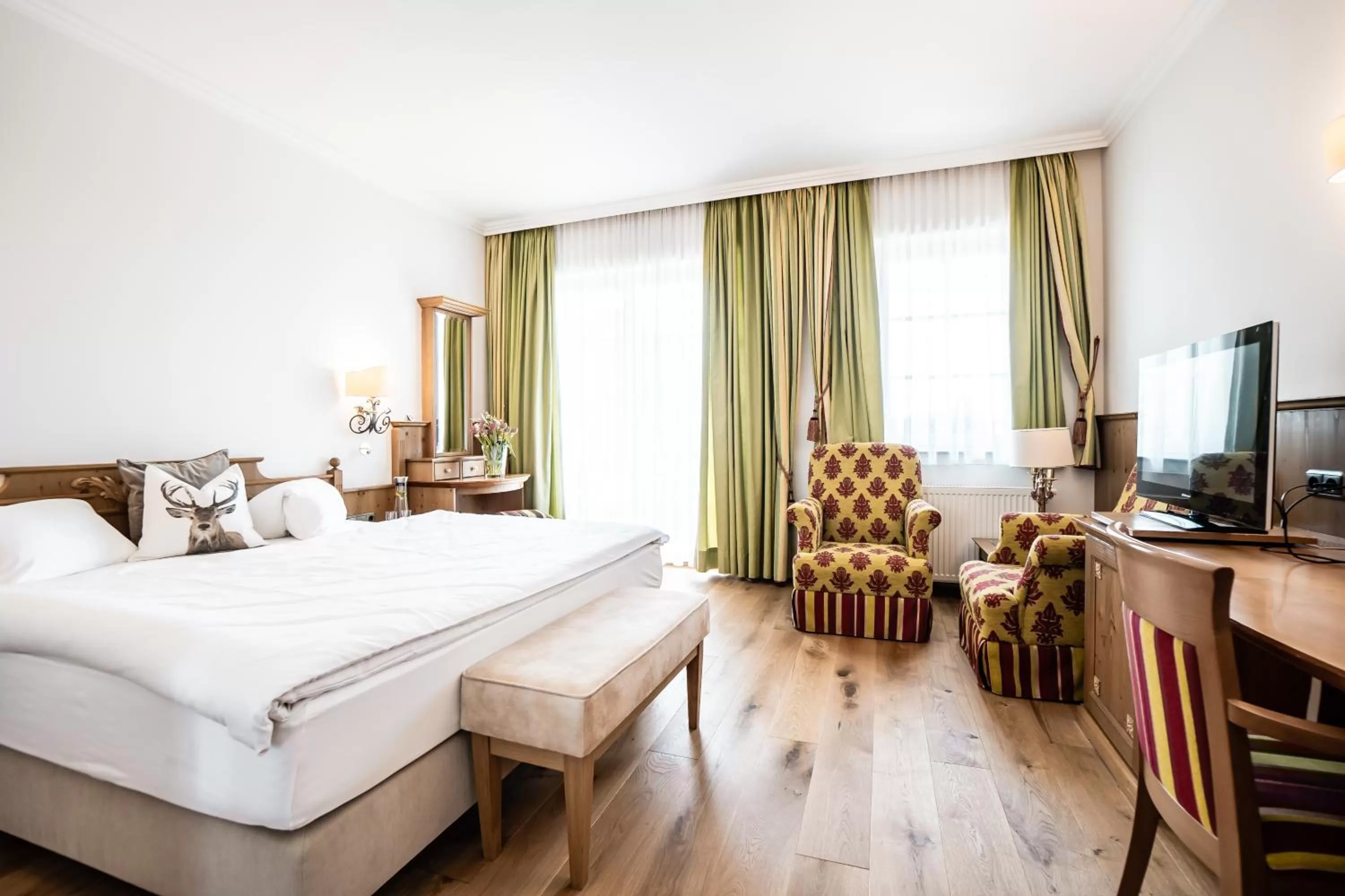 Photo of the whole room, Bed in Hotel Hubertushof