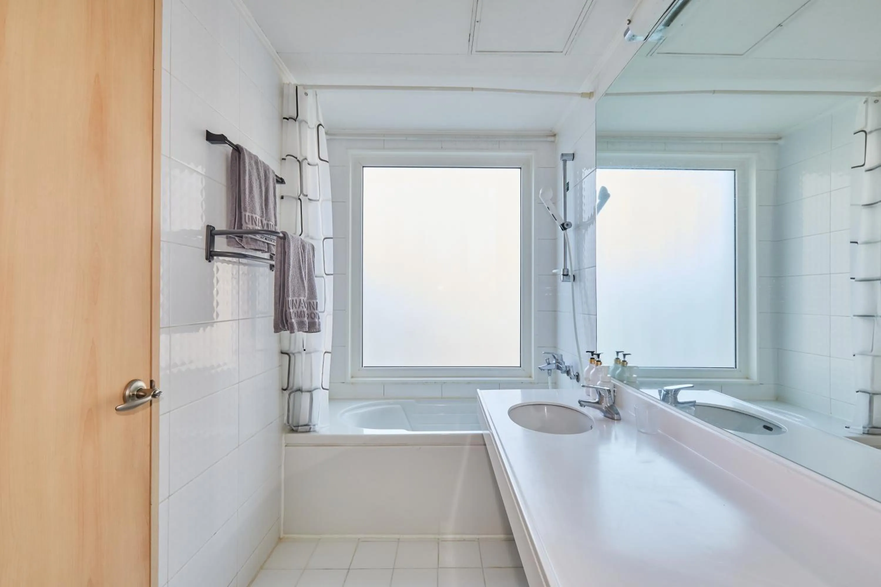 Shower in Gyeongju Mauna Ocean Resort