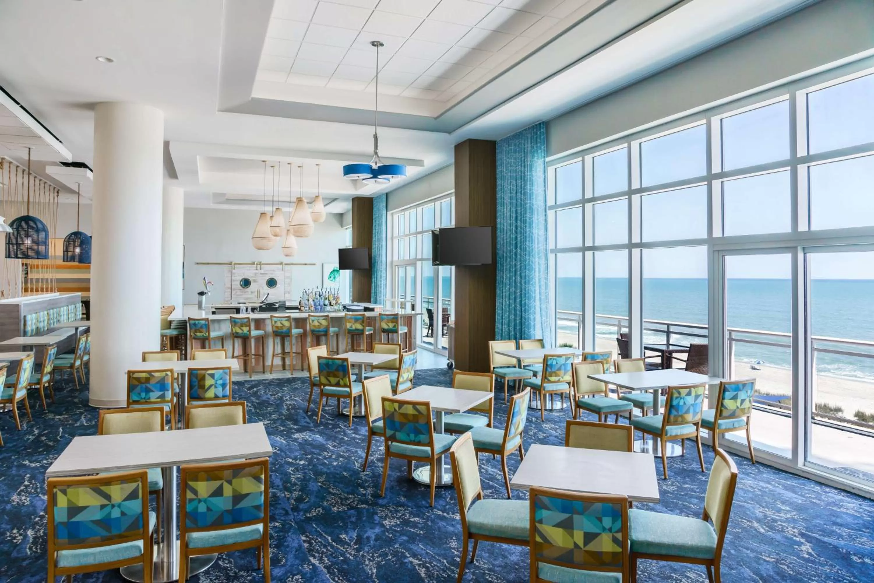 Dining area in Homewood Suites by Hilton Myrtle Beach Oceanfront
