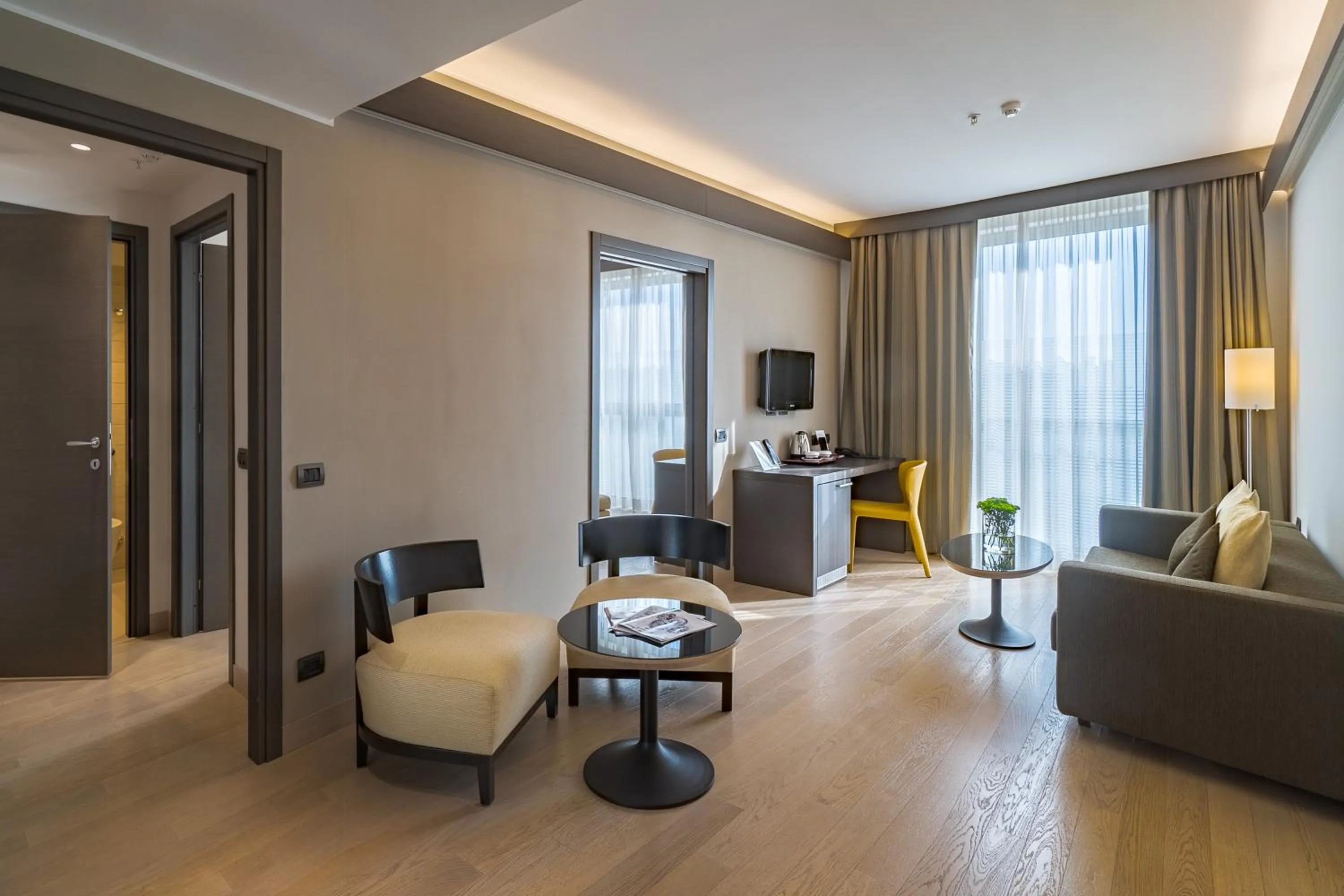 Seating area in Domina Milano Fiera