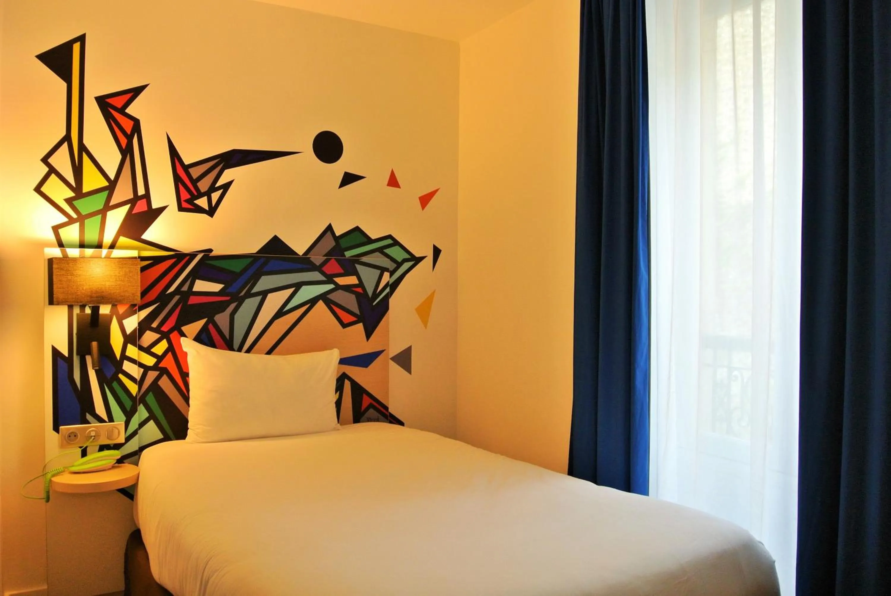 Photo of the whole room, Bed in ibis Styles Paris Maine Montparnasse