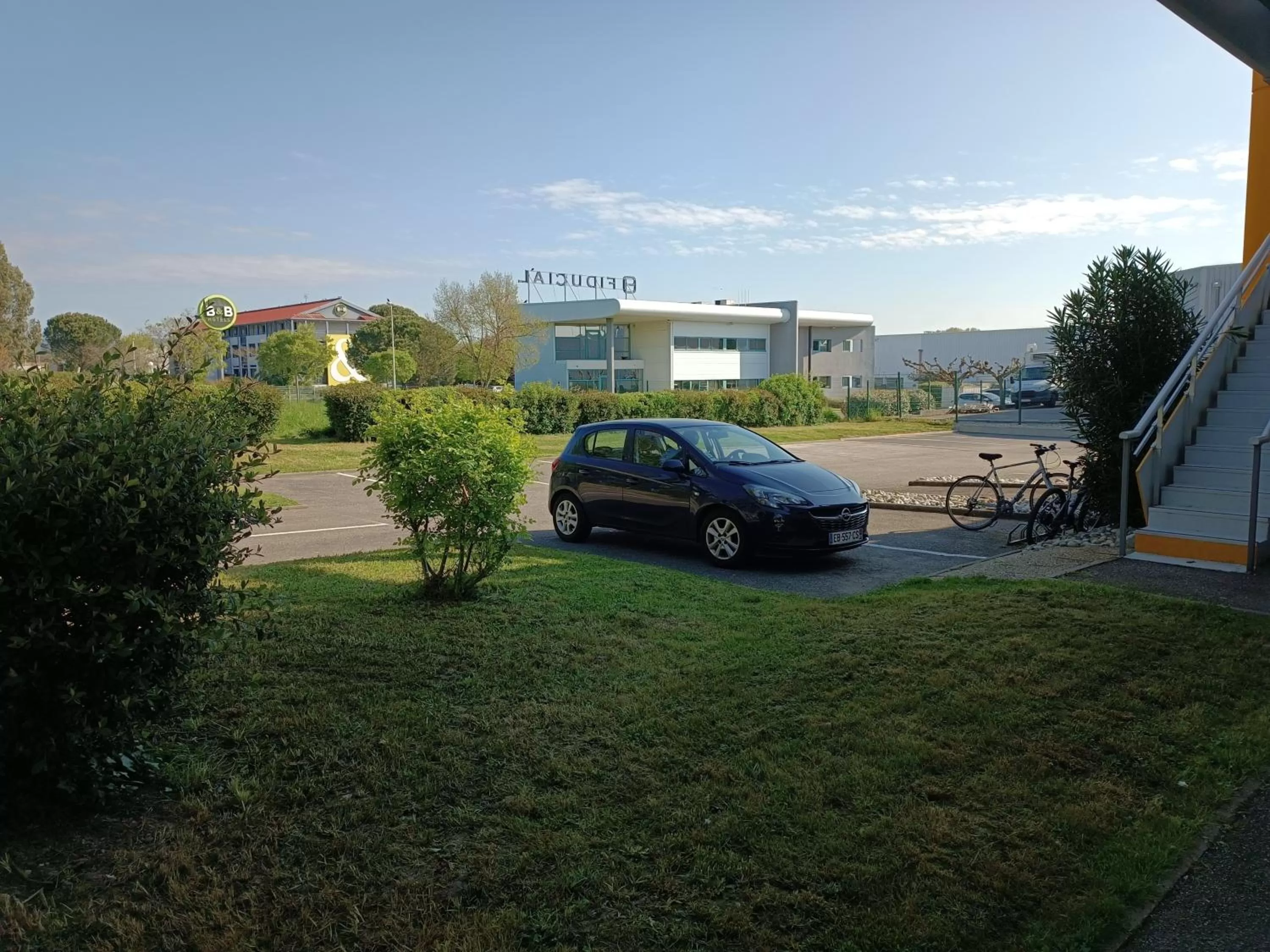 Garden view in Premiere Classe Agen