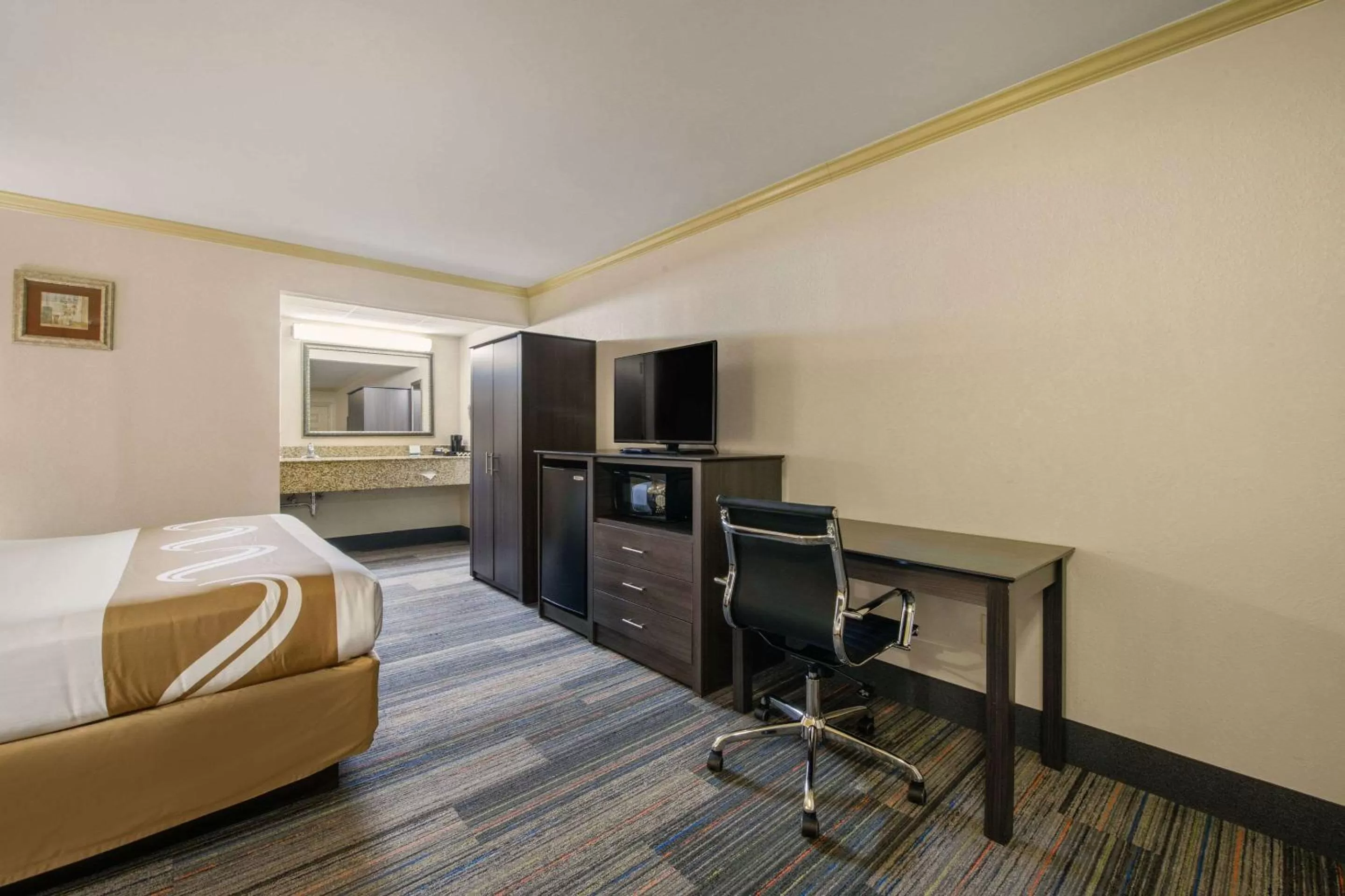 hair dresser, Bed in Hibiscus Inn & Suites