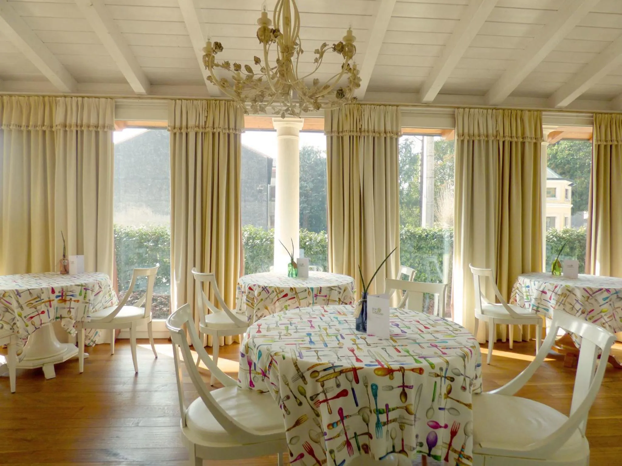 Restaurant/places to eat in Le Muse Hotel