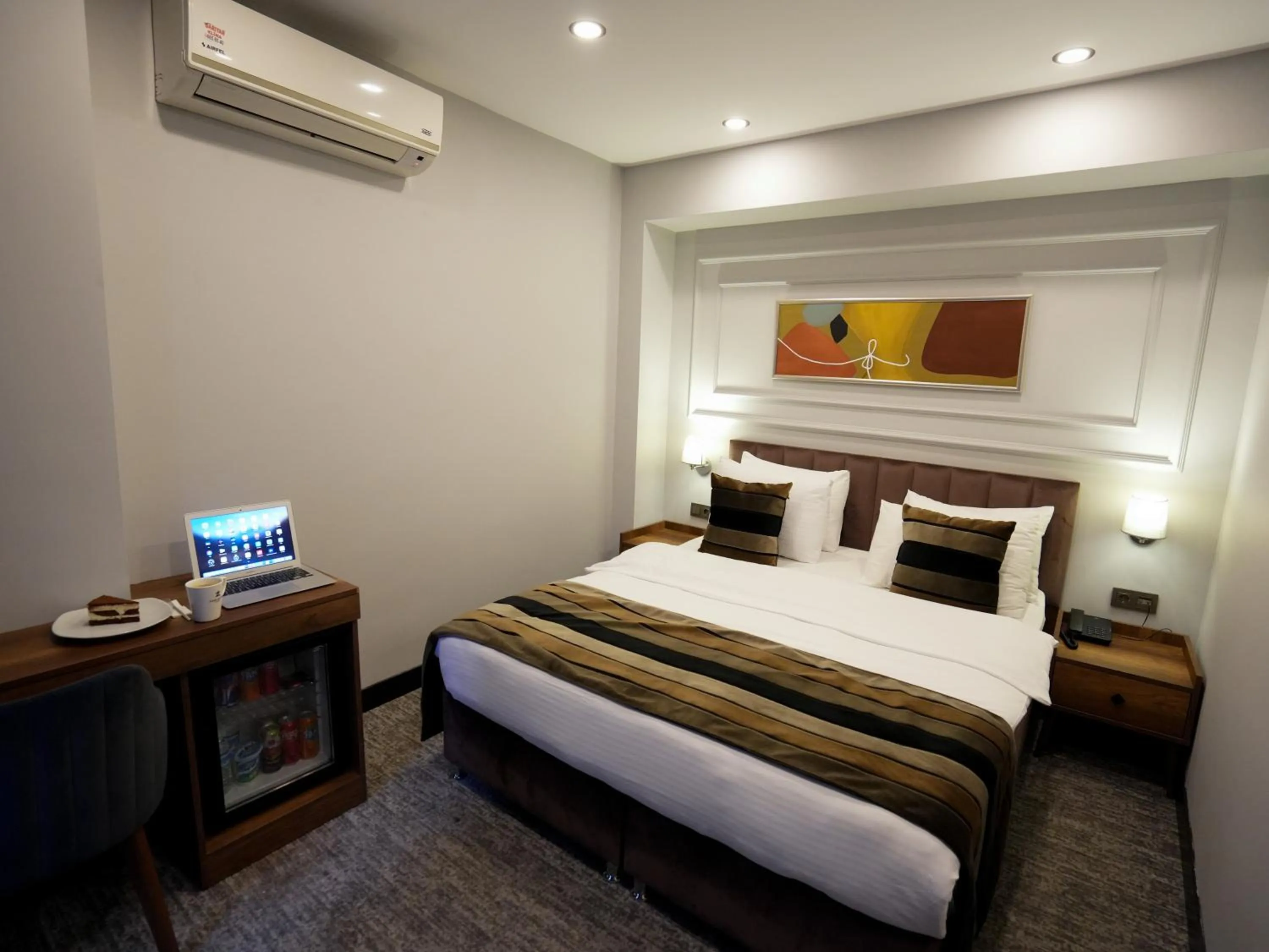 Bed in Zalel Hotels Laleli