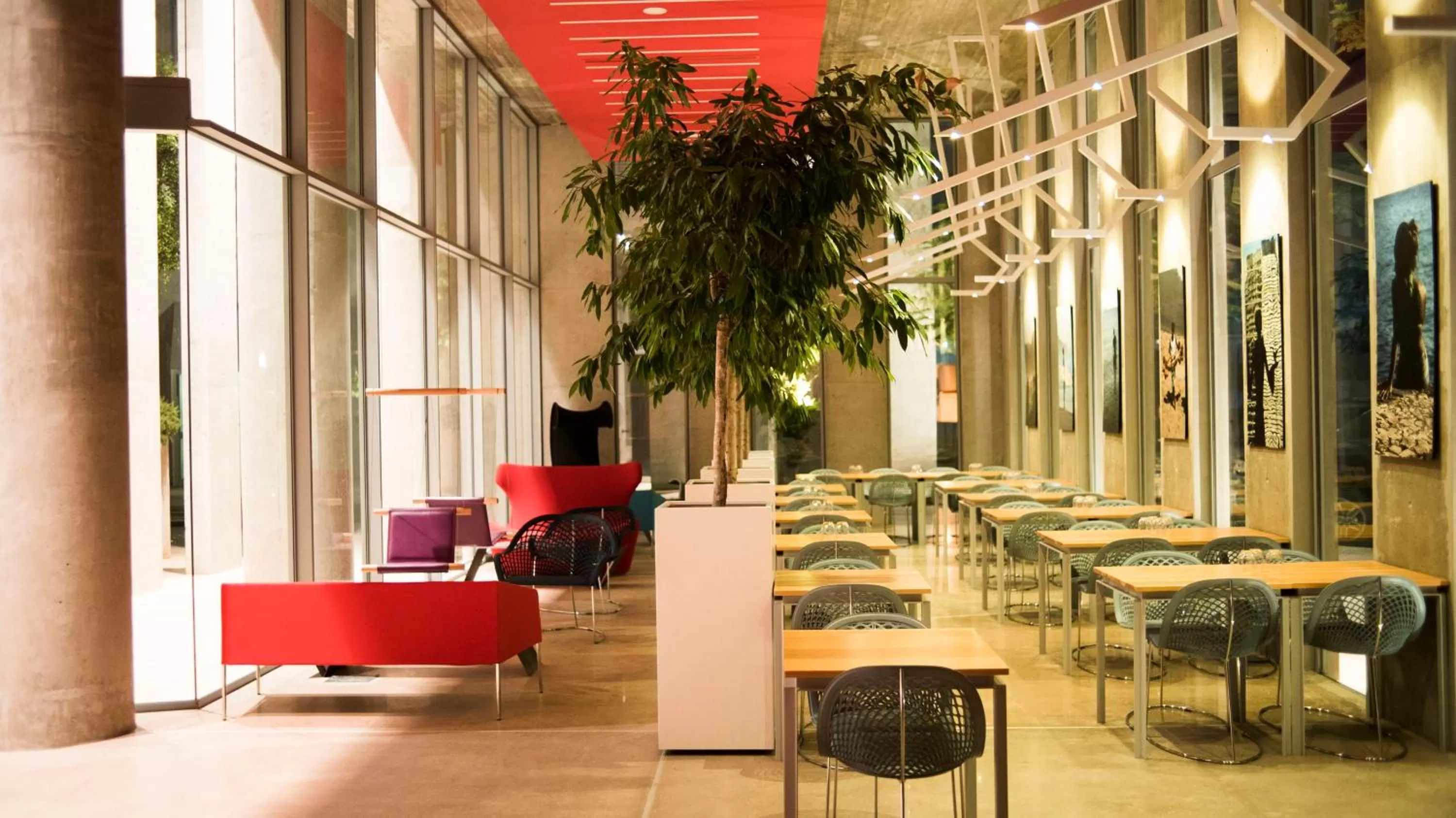 Restaurant/places to eat in Bossa Nova Beirut Hotel