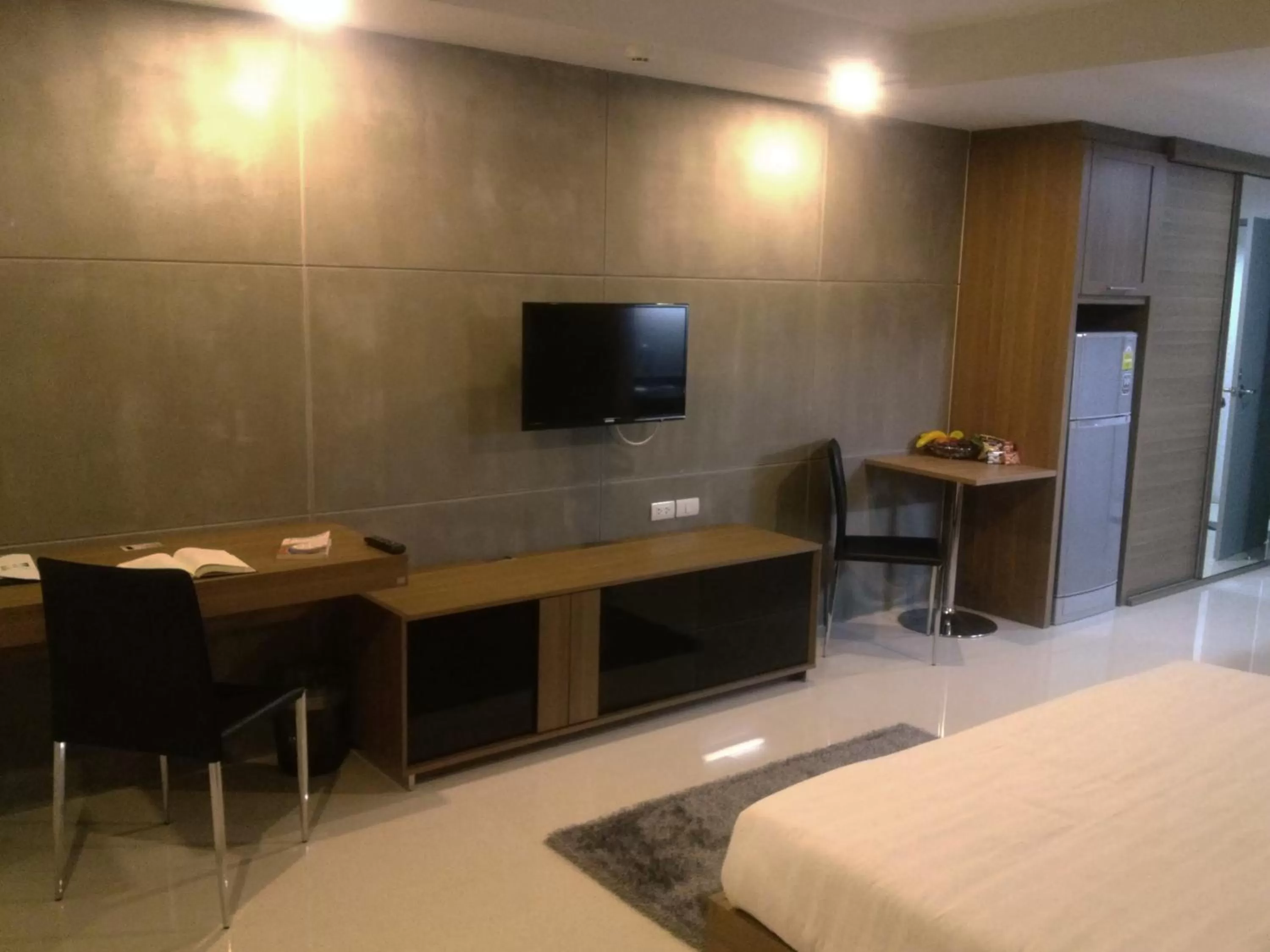 Decorative detail in We Grand Ever 9