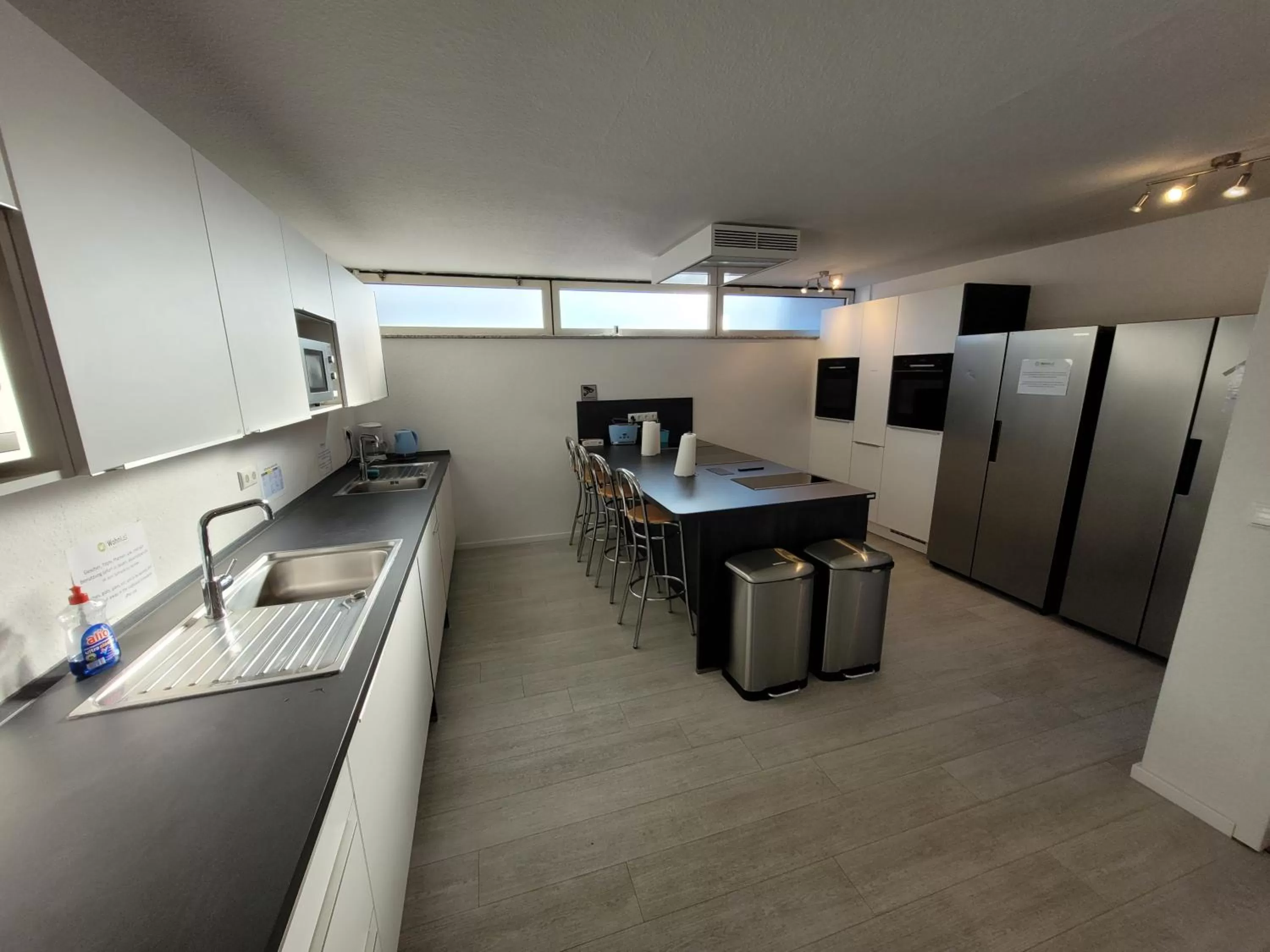 Coffee/tea facilities in Guesthouse WI rooms