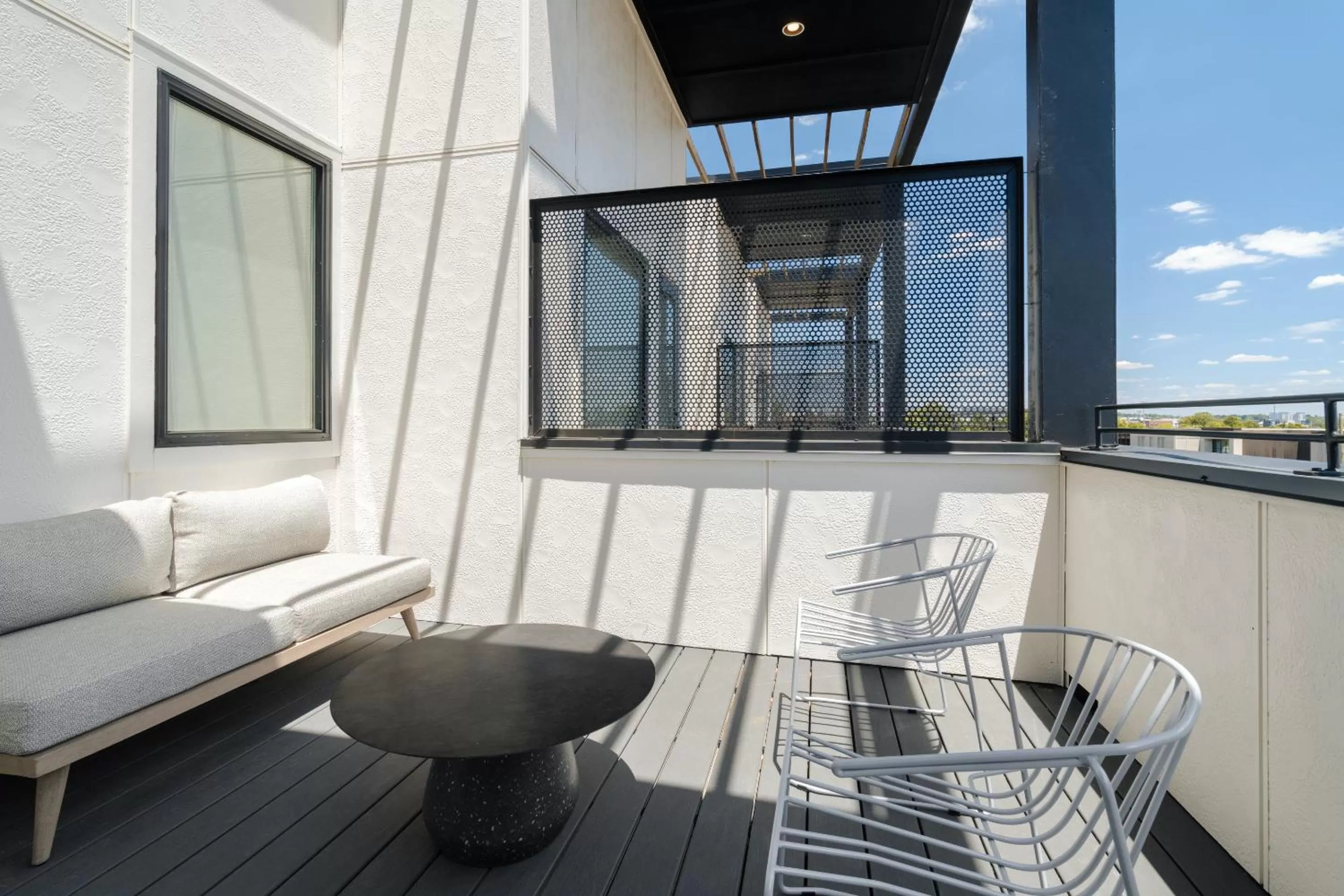 Living room in Sonder The Verse