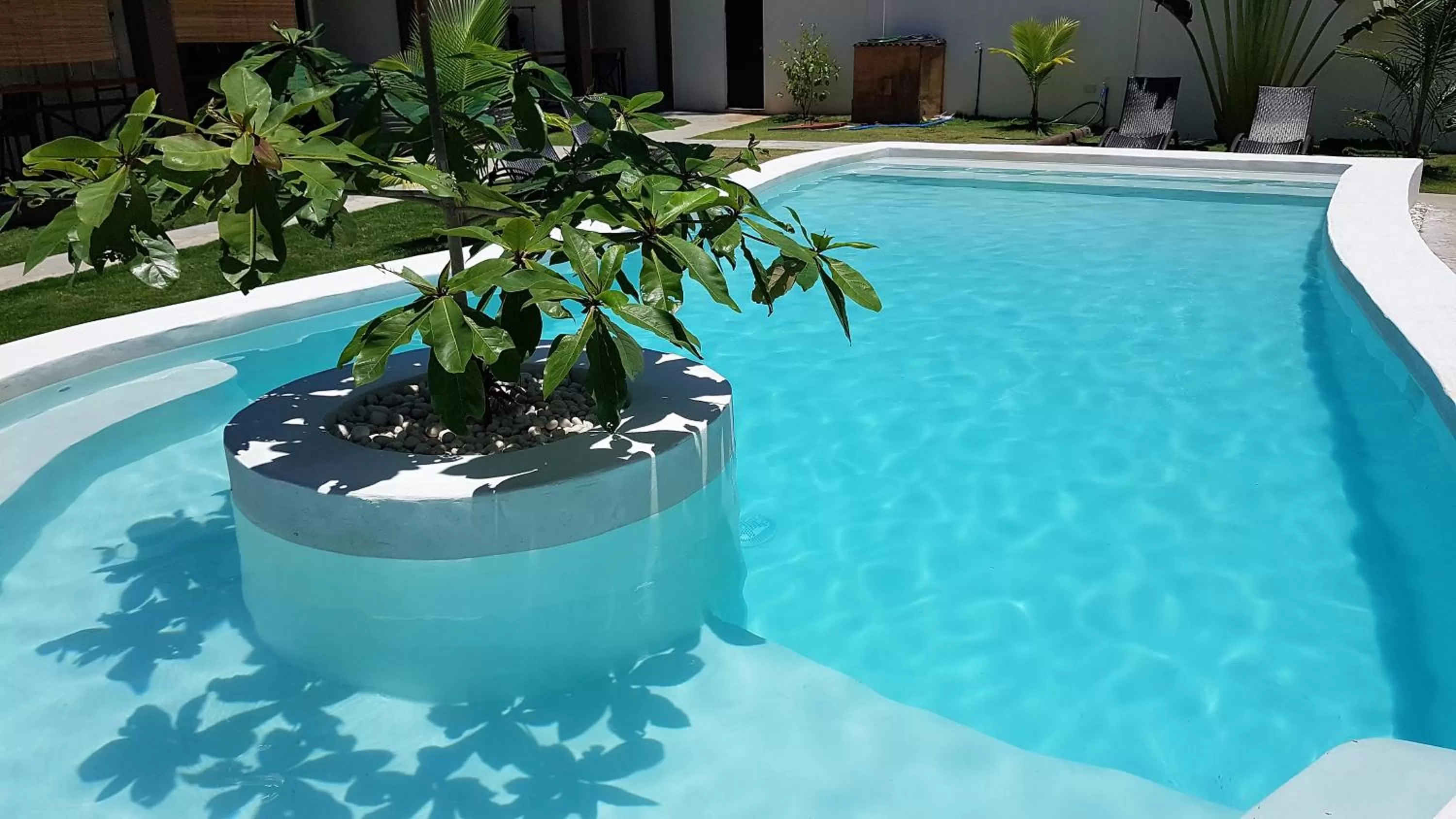 Swimming pool in Positano Alona Beach Panglao