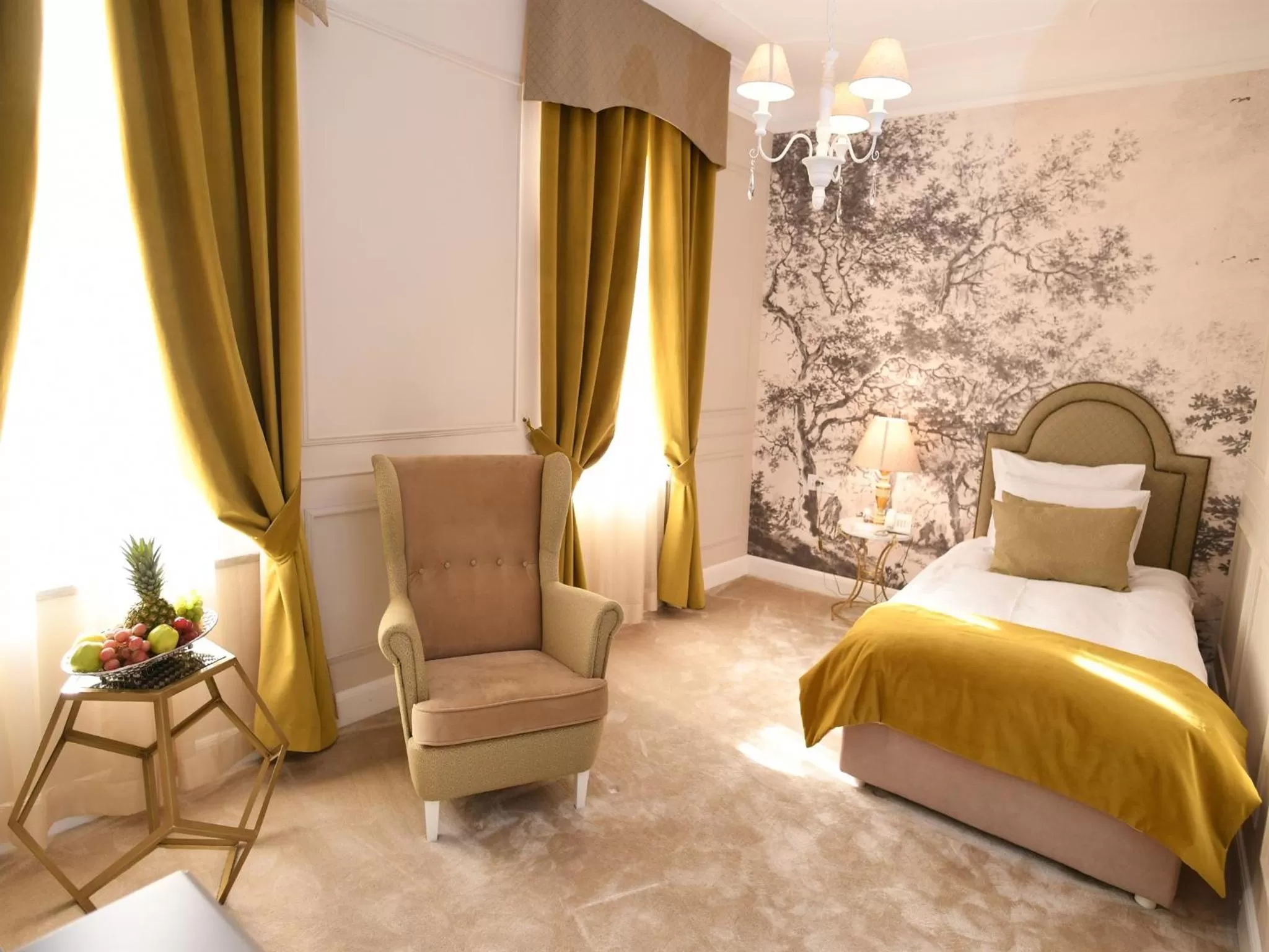 Decorative detail, Bed in Hotel Splendid 1900