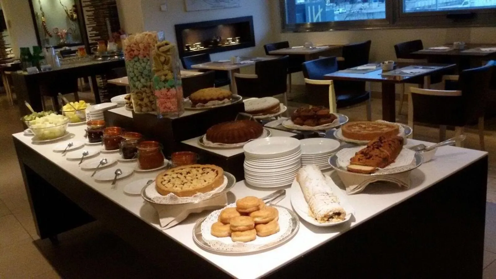 Continental breakfast in Italiana Hotels Cosenza