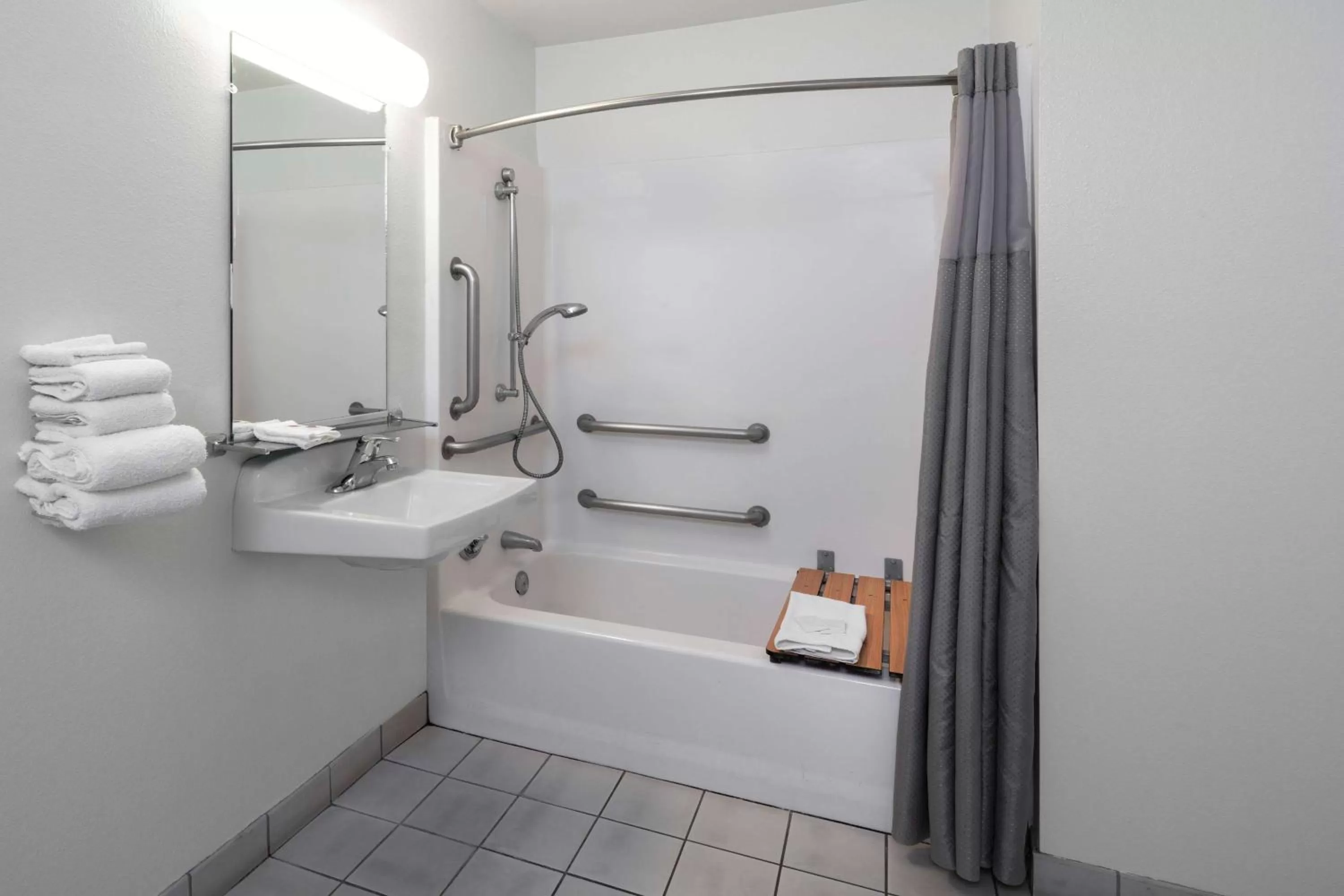 Bathroom in Motel 6-Anaheim, CA - Maingate