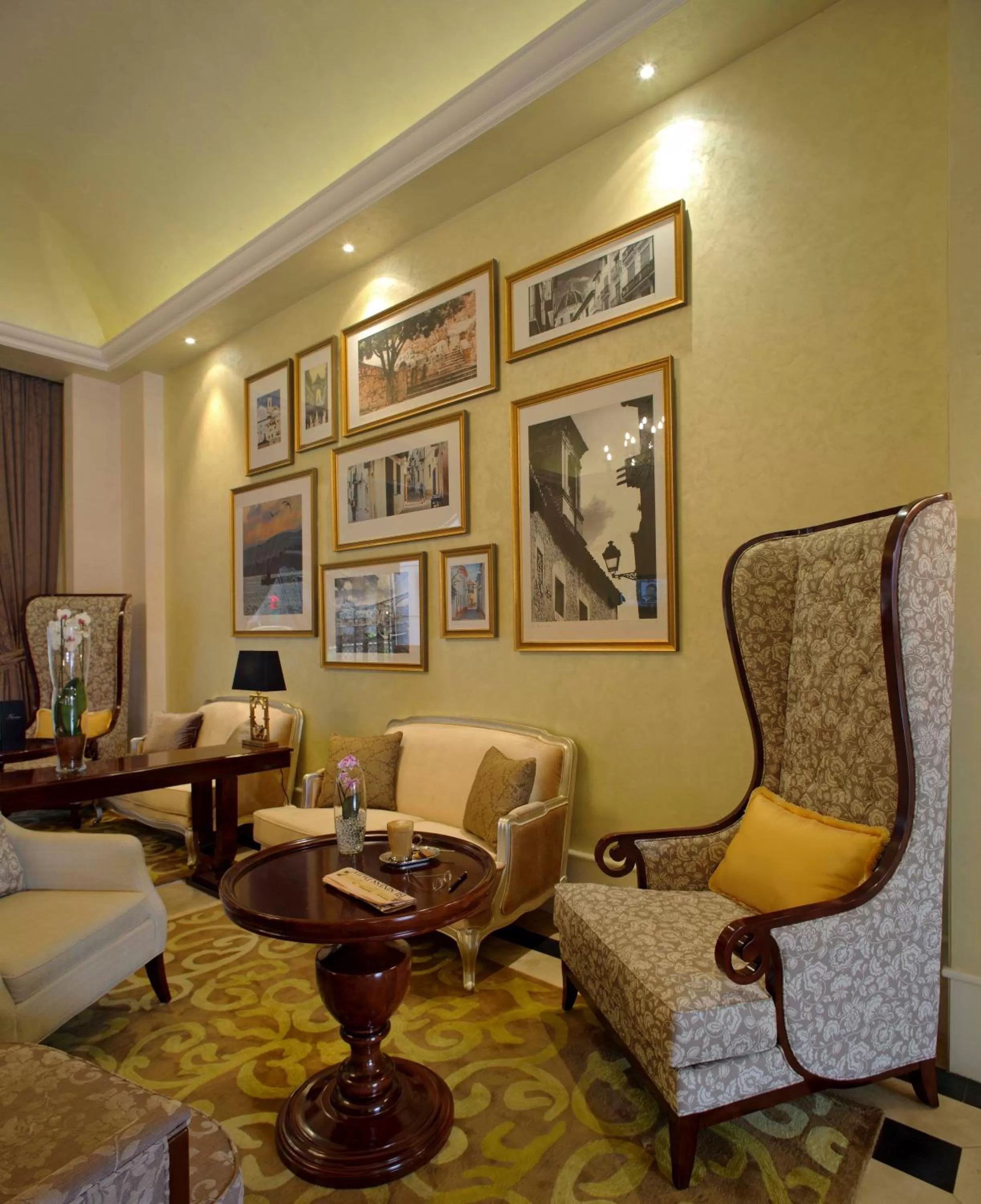 Lounge or bar in Villa Rosa Kempinski