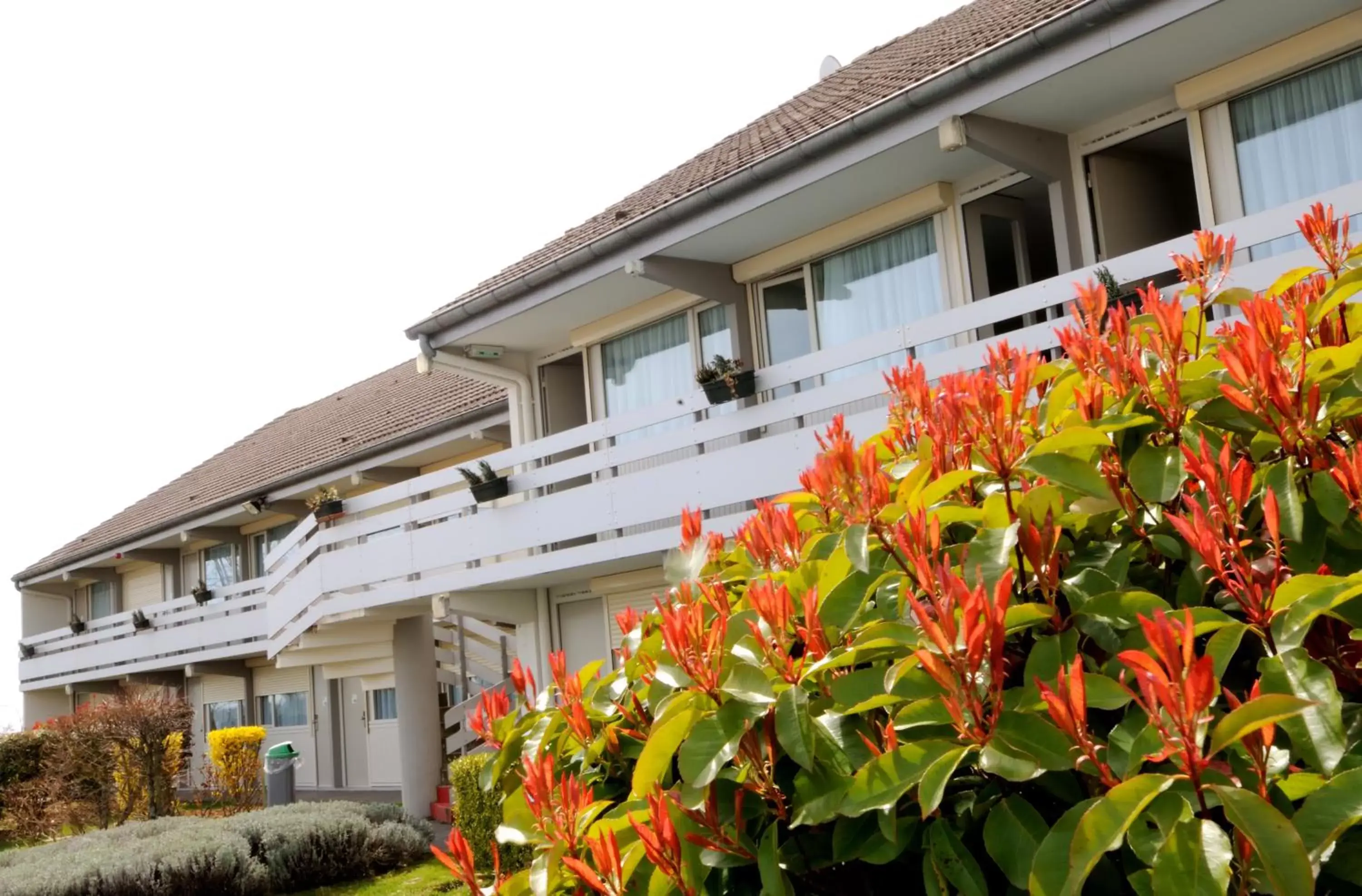 Property Building in Kyriad - Ecouen la Croix Verte Property Building in Kyriad - Ecouen la Croix Verte