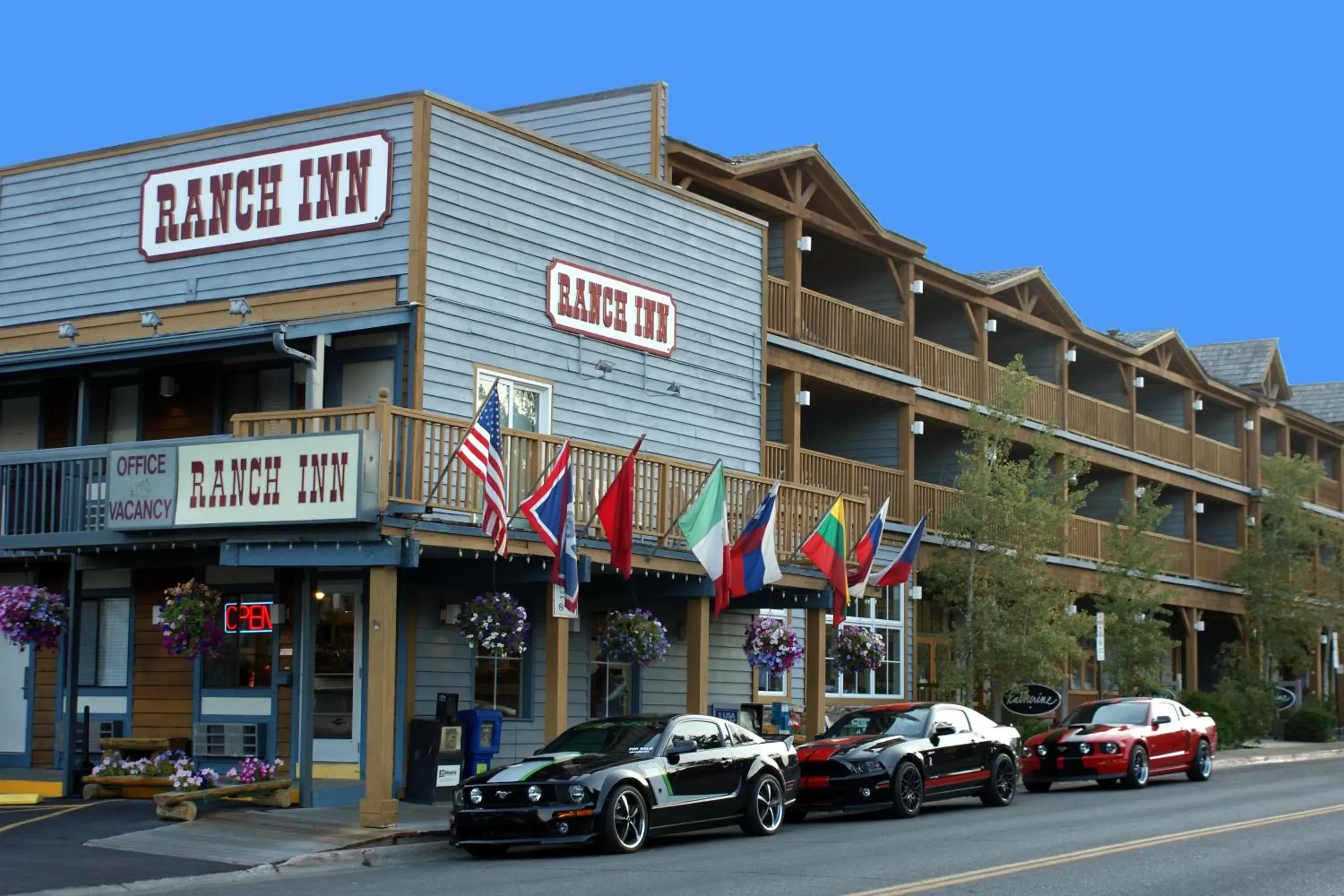 Facade/entrance, Property Building in Ranch Inn Jackson Hole Facade/entrance, Property Building in Ranch Inn Jackson Hole