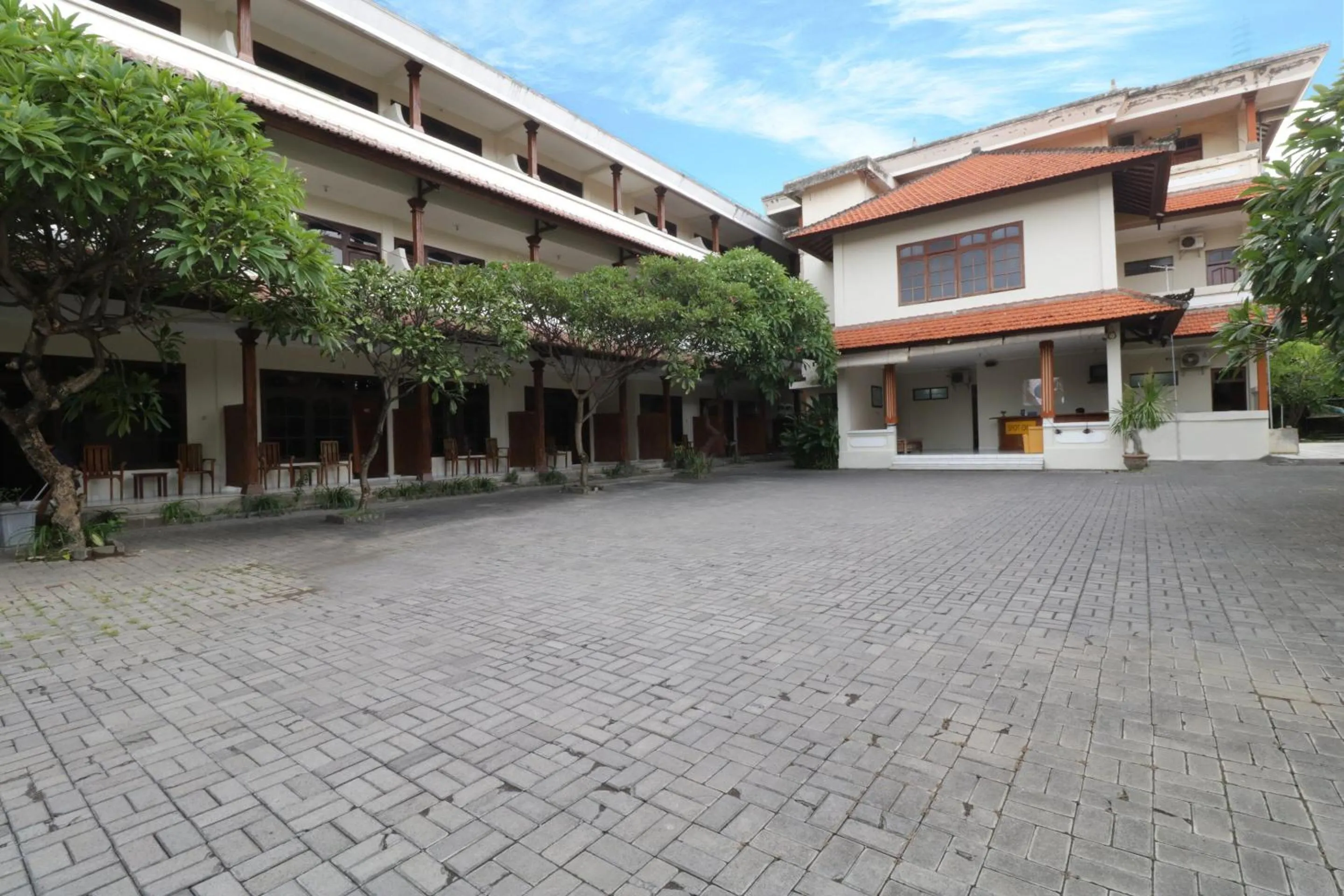 Facade/entrance in SPOT ON 2426 Hotel Aget Jaya Ii