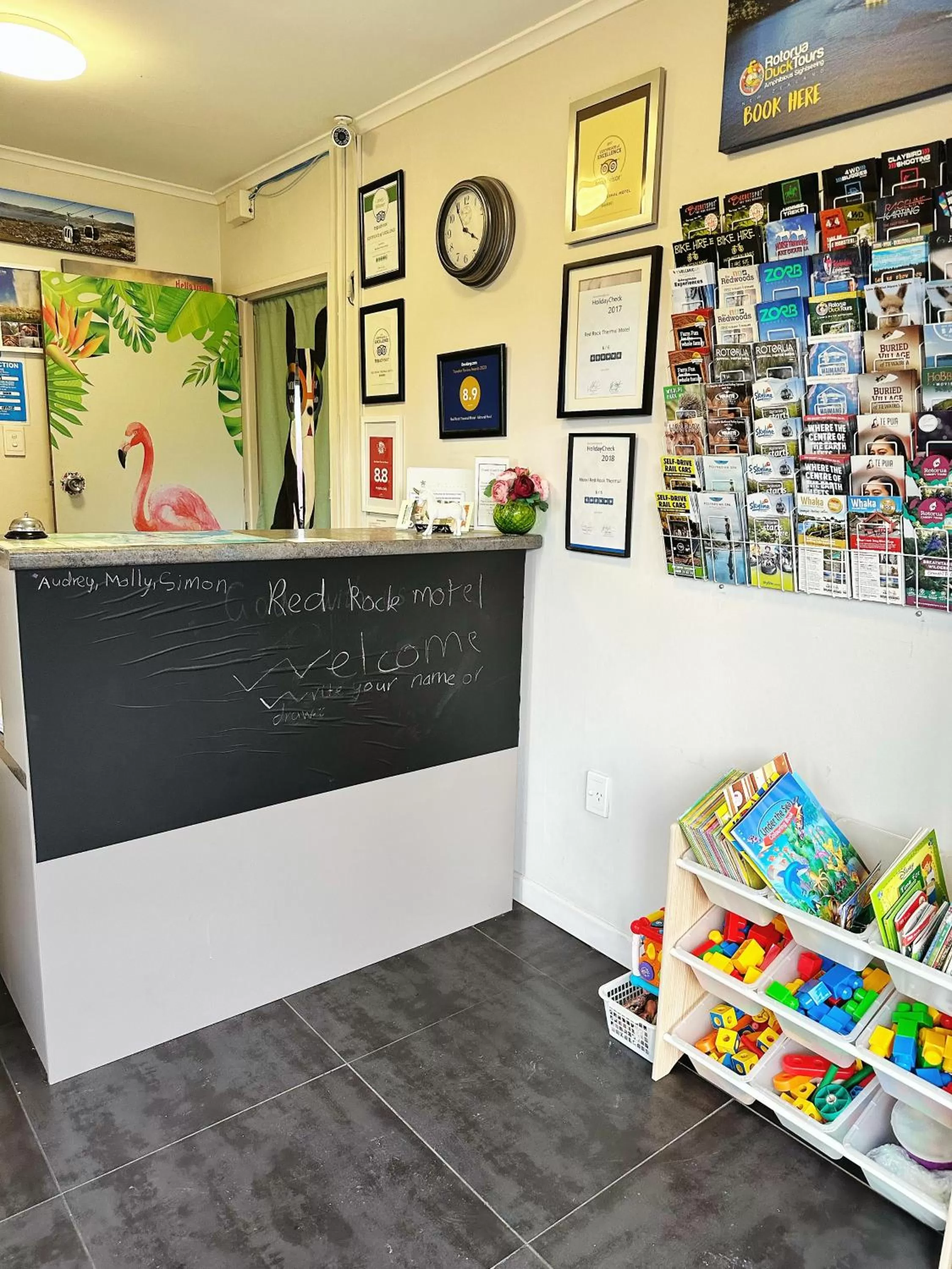 Lobby or reception in Red Rock Thermal Motel - Mineral Pool