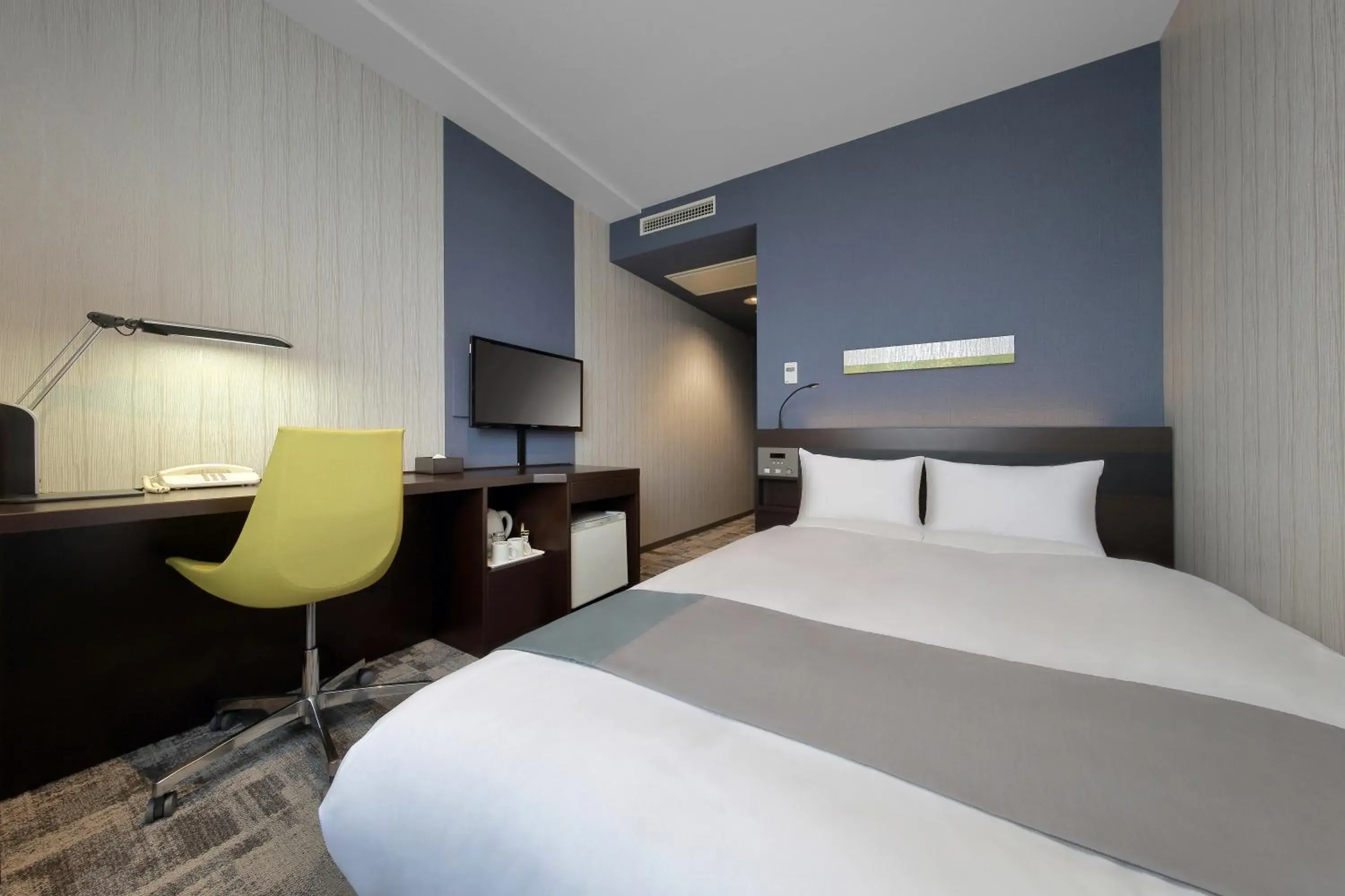 Deluxe Double Room with Small Double Bed - Non-Smoking in JR-East Hotel Mets Fukushima Deluxe Double Room with Small Double Bed - Non-Smoking in JR-East Hotel Mets Fukushima