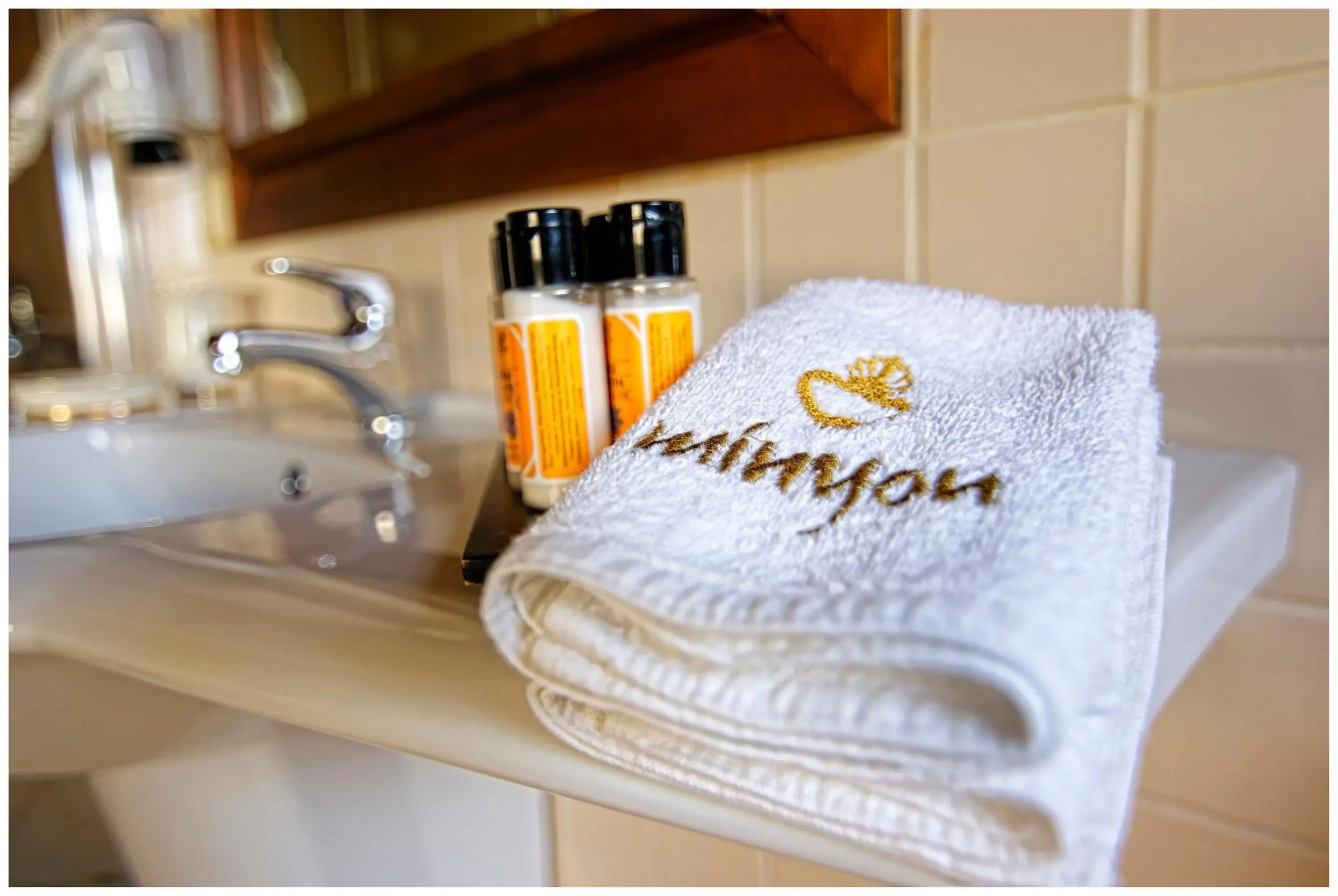 Bathroom in Minyon Hotel