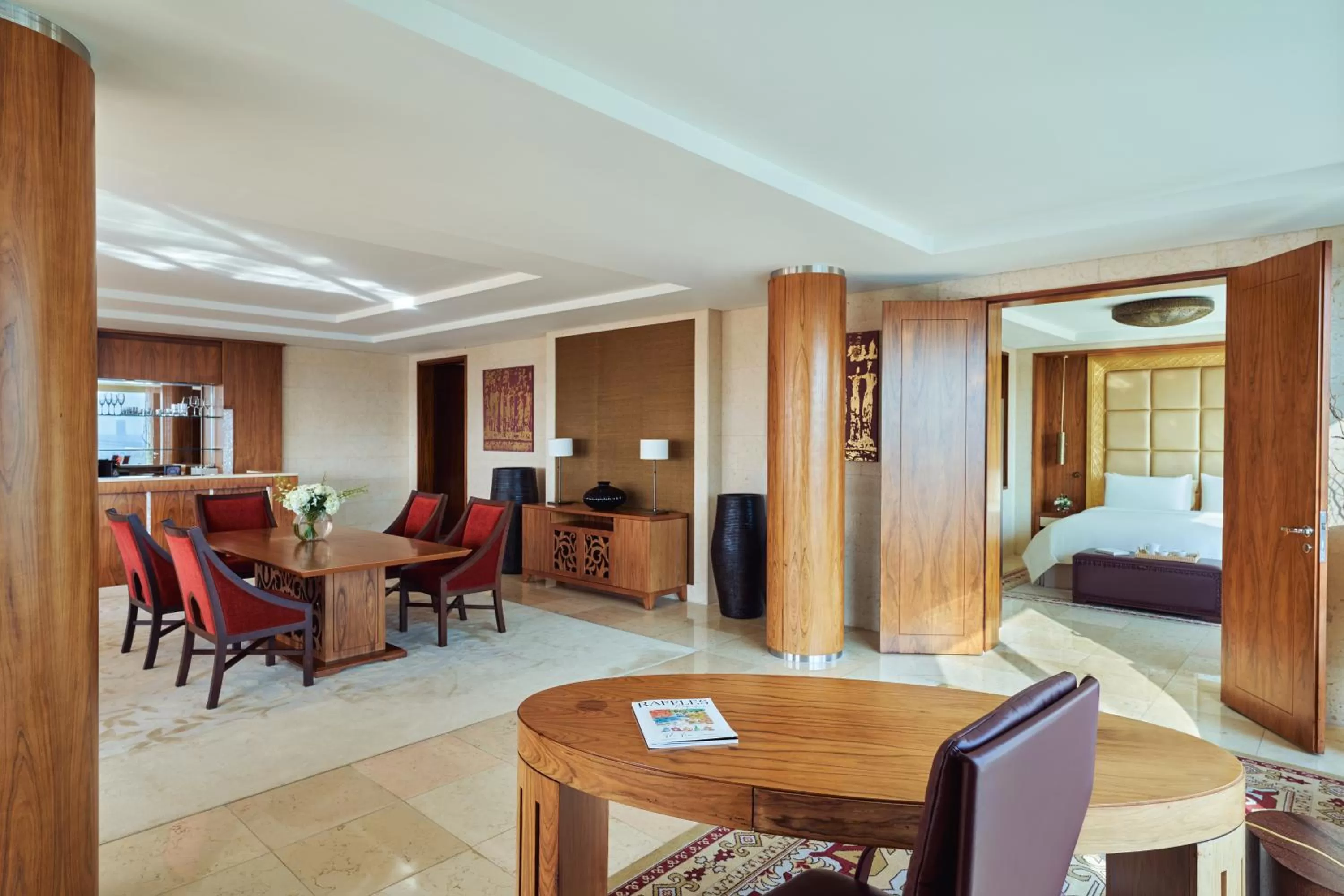Dining area, Bed in Raffles Dubai