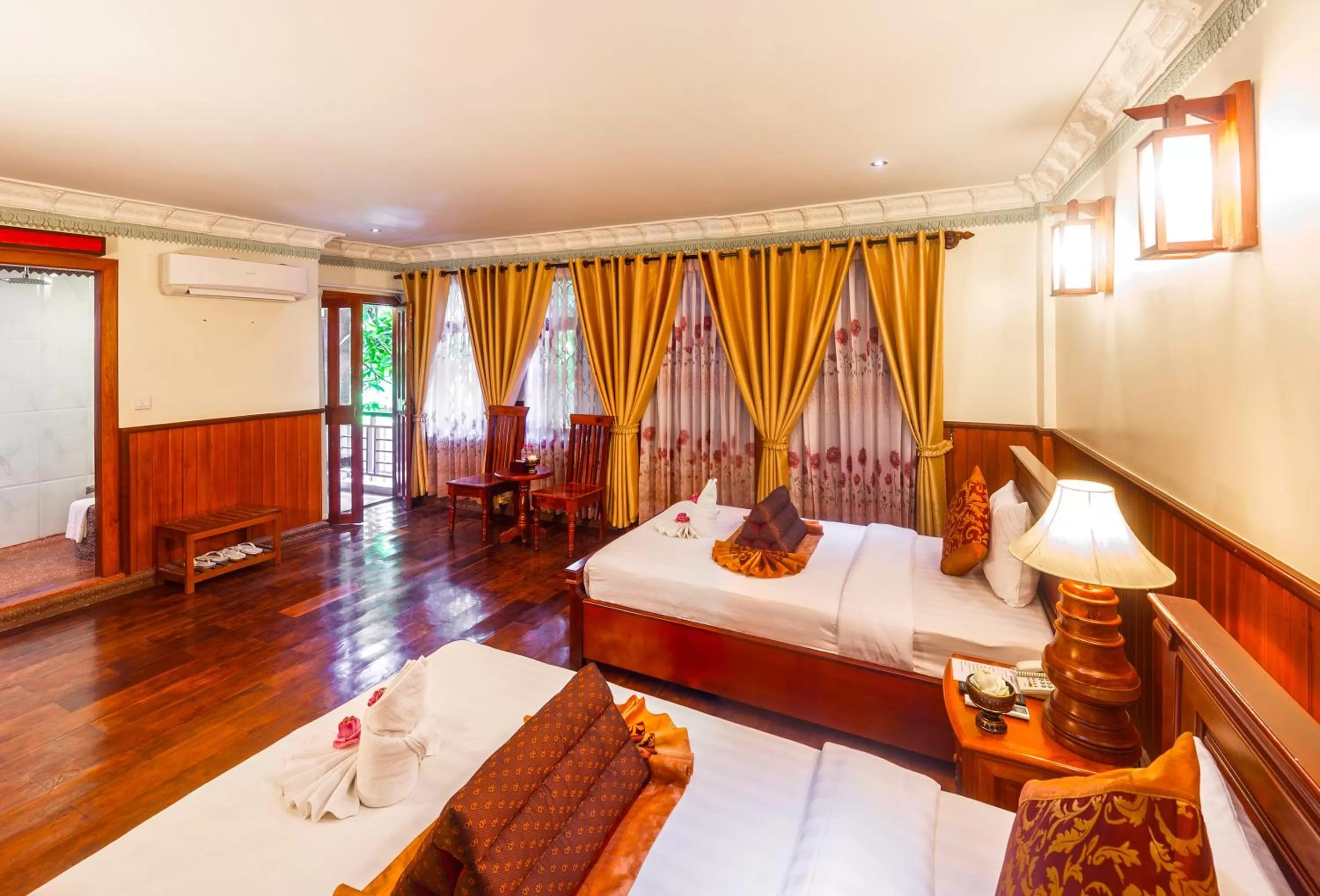 Balcony/Terrace, Bed in Okay Boutique Hotel