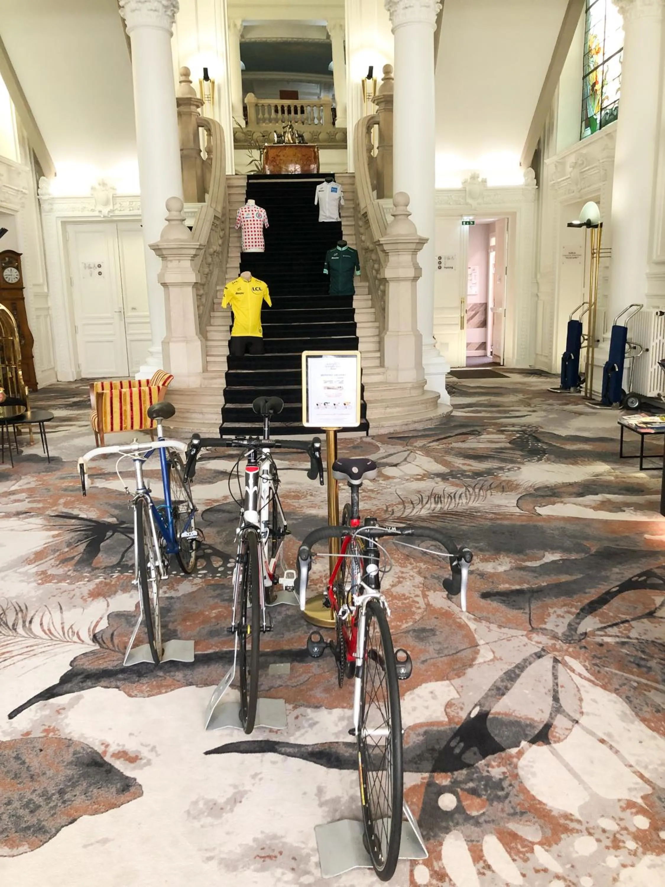 Lobby or reception in Grand Hôtel Du Tonneau D'Or