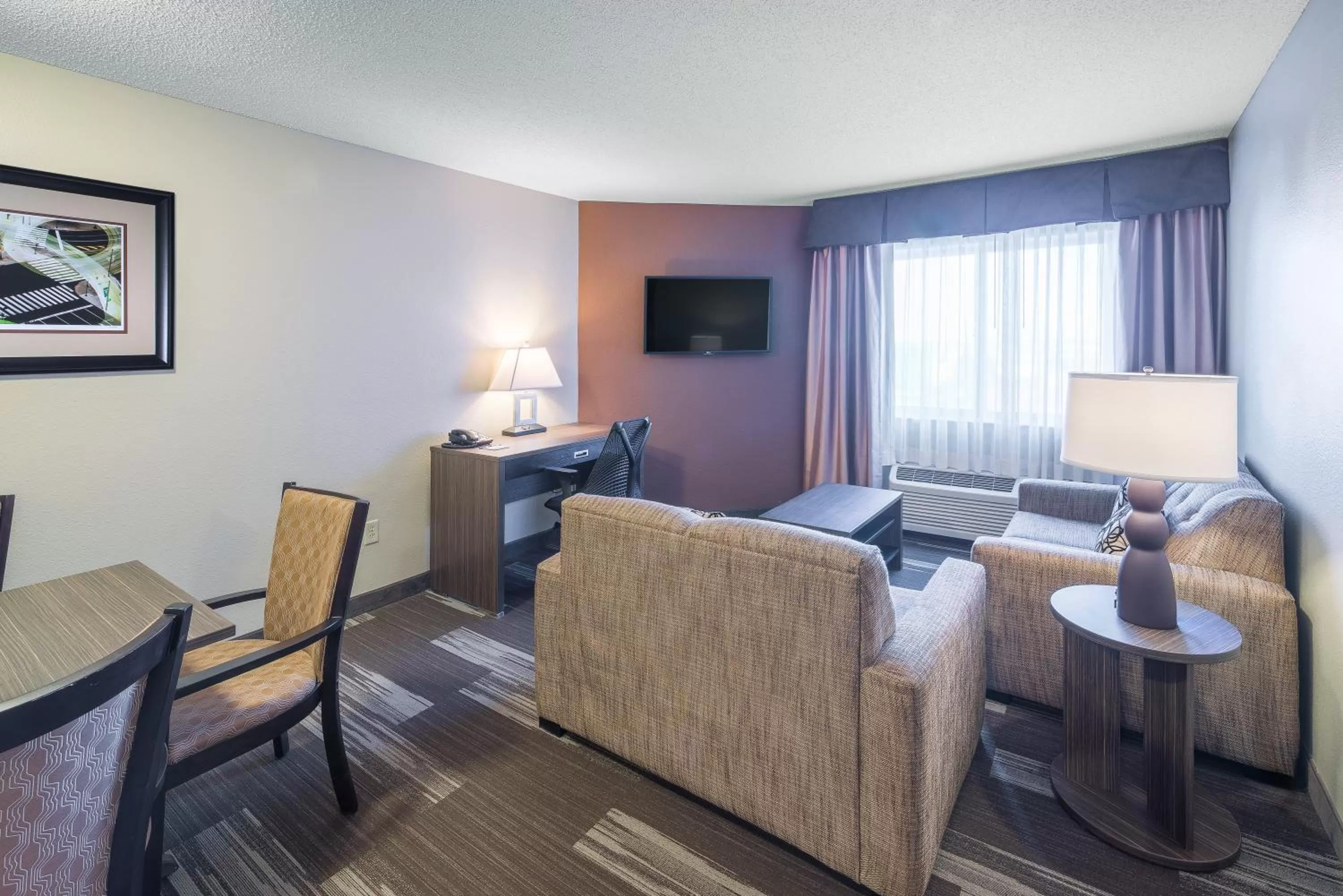 Photo of the whole room in Holiday Inn Express Hotel & Suites St. Paul - Woodbury by IHG