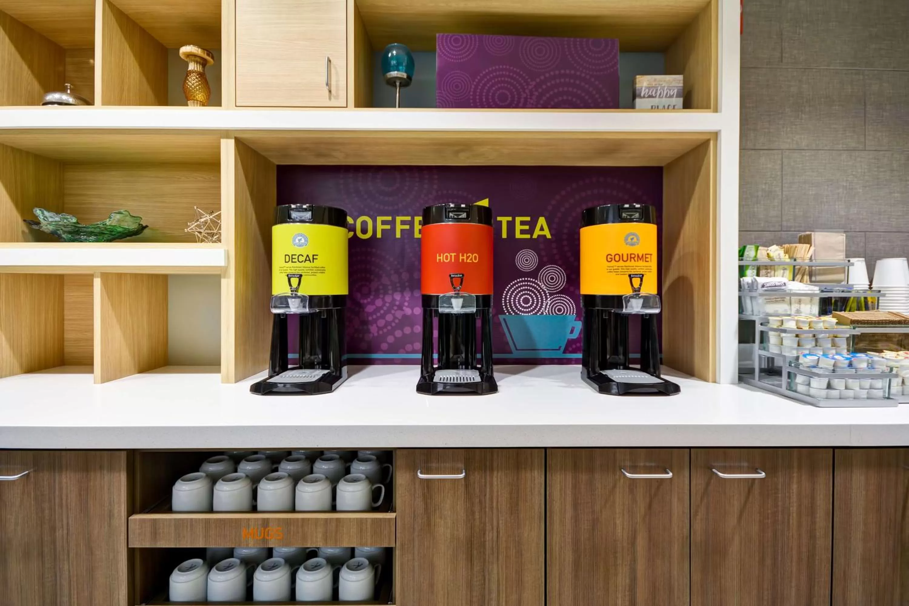 Dining area in Home2 Suites By Hilton Livermore