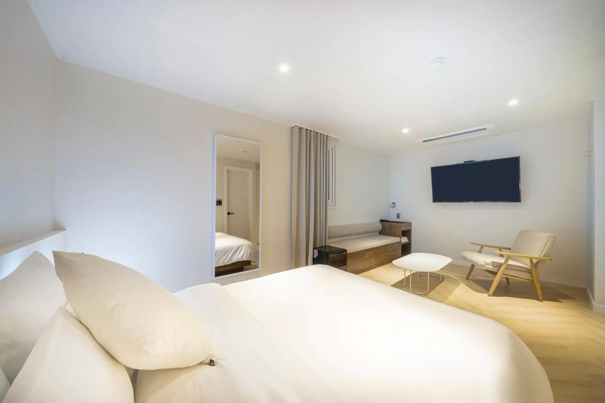 Bedroom, Bed in Goyo37 Hotel Osan by Aank
