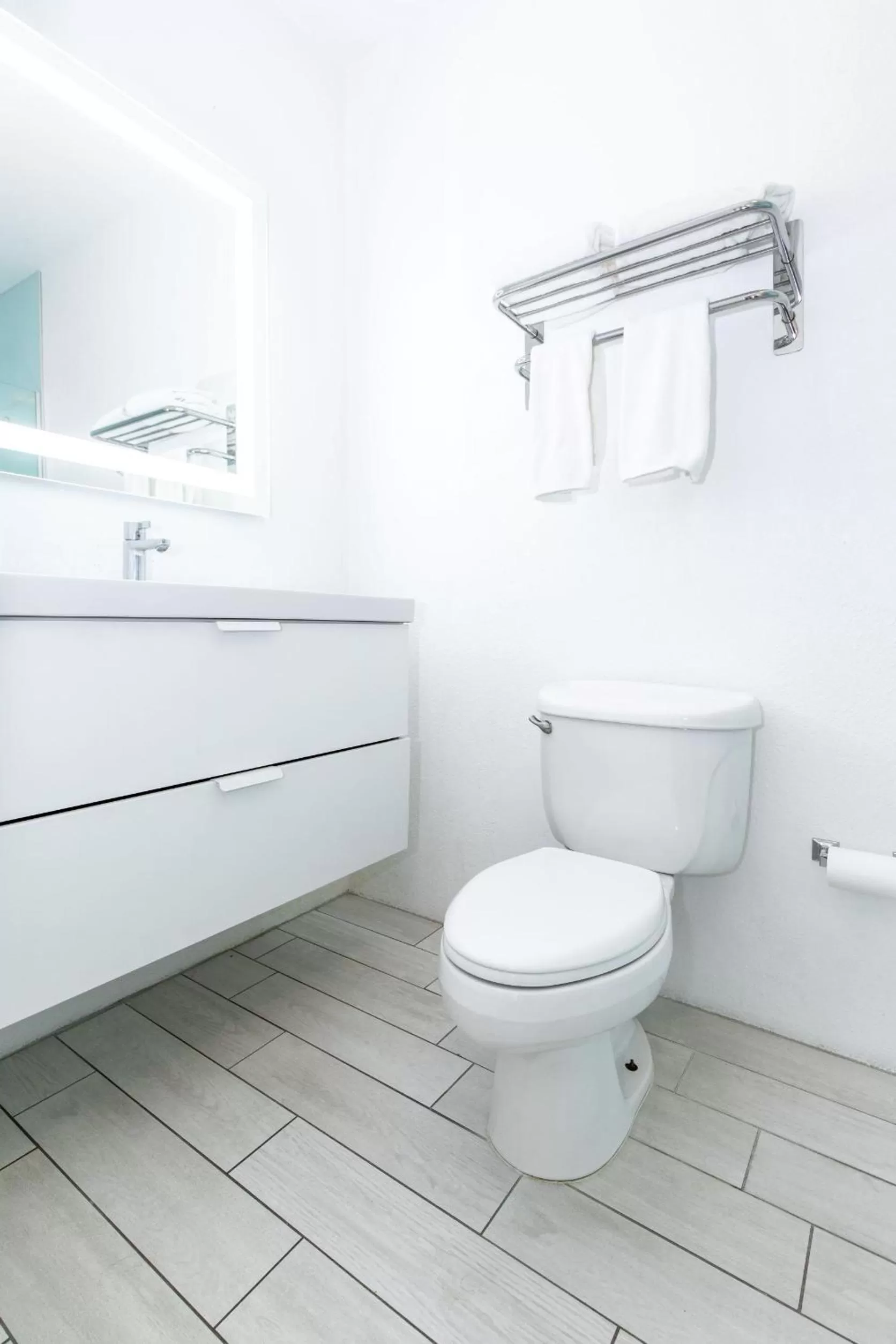 Toilet in Alcazar Palm Springs