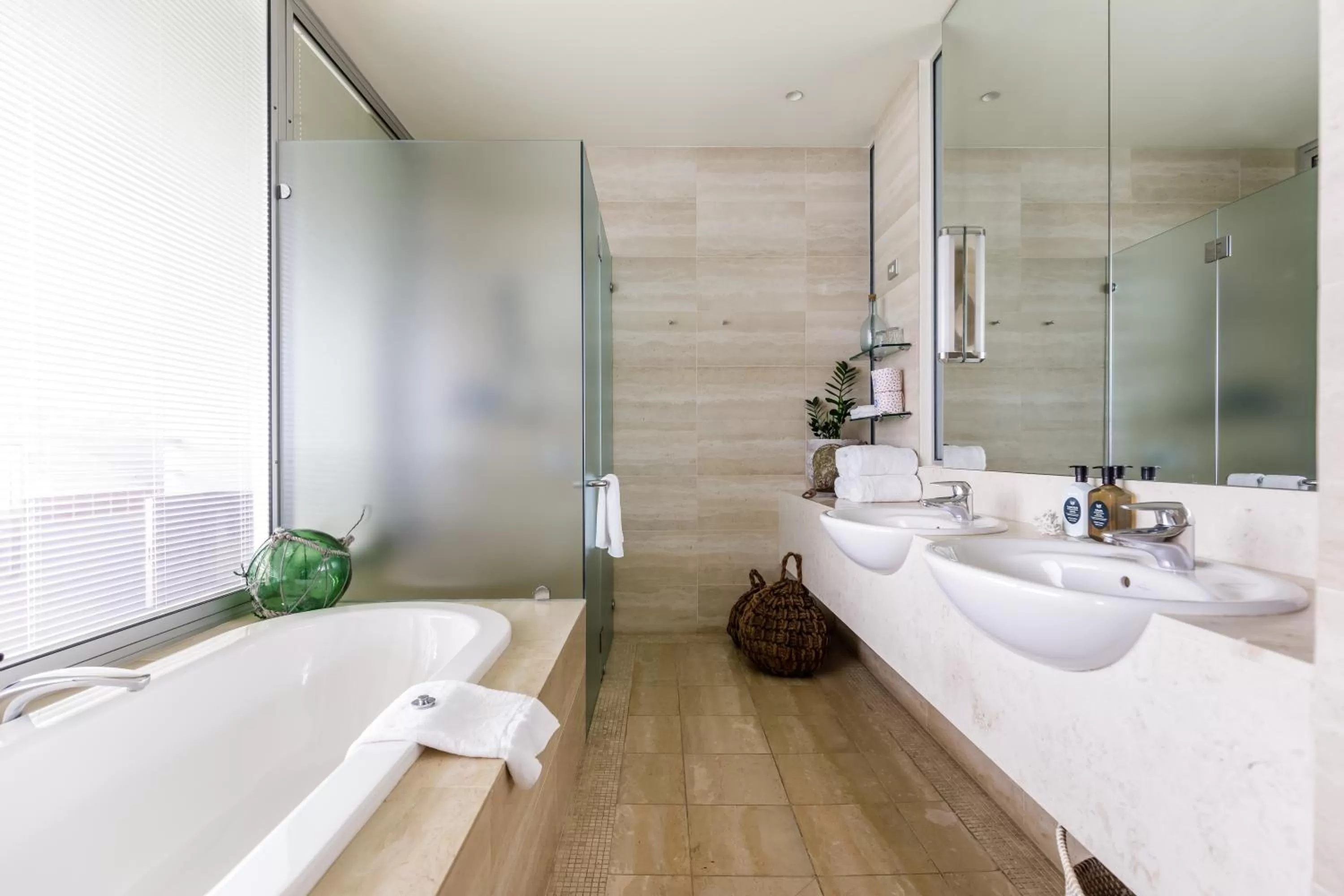 Shower in Watsons Bay Boutique Hotel
