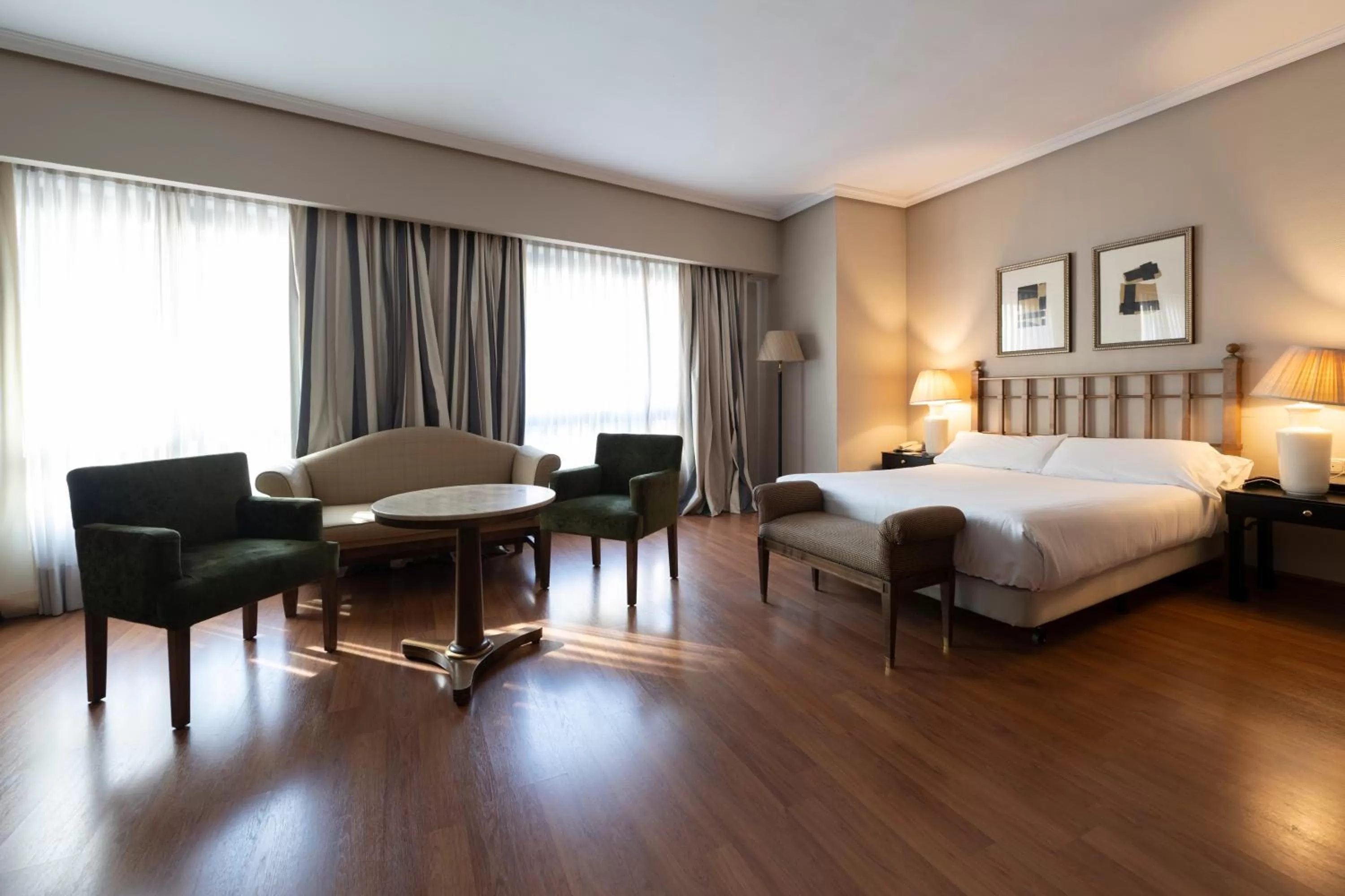 Bedroom, Bed in Barceló León Conde Luna