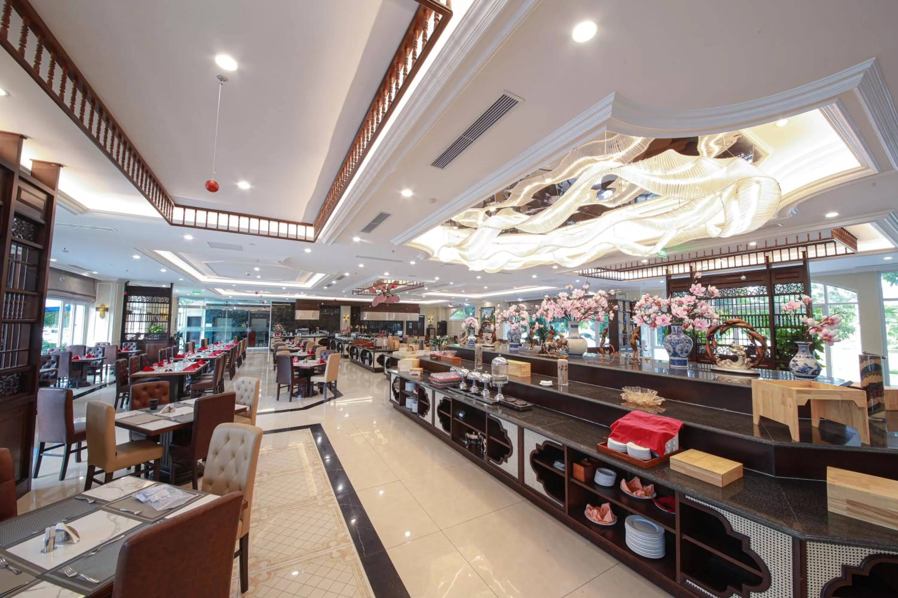 Restaurant/places to eat in Ninh Binh Legend Hotel